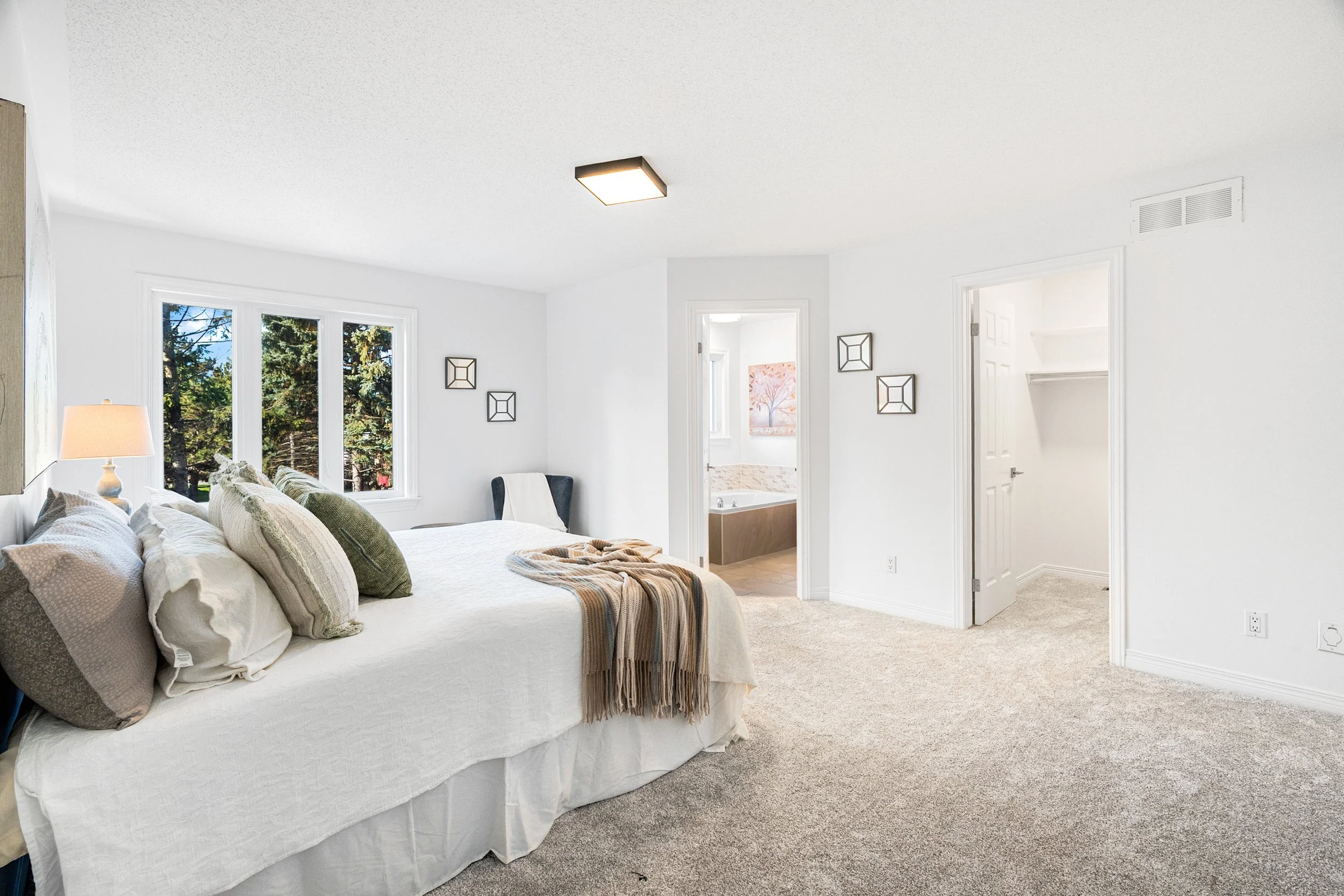 191ThornburryCres_118.jpg