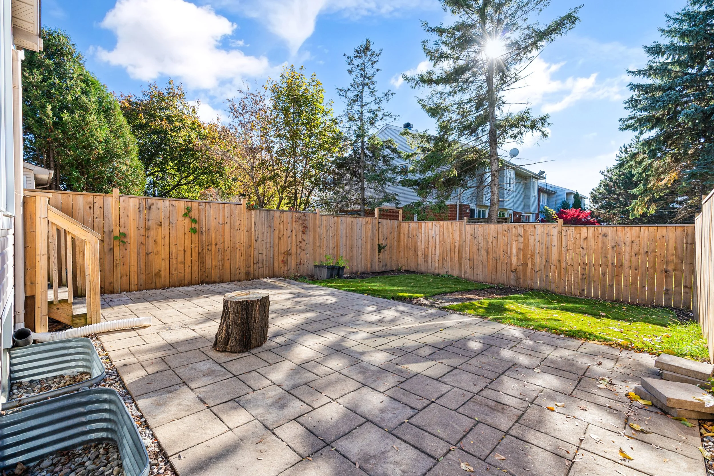 191ThornburryCres_189.jpg