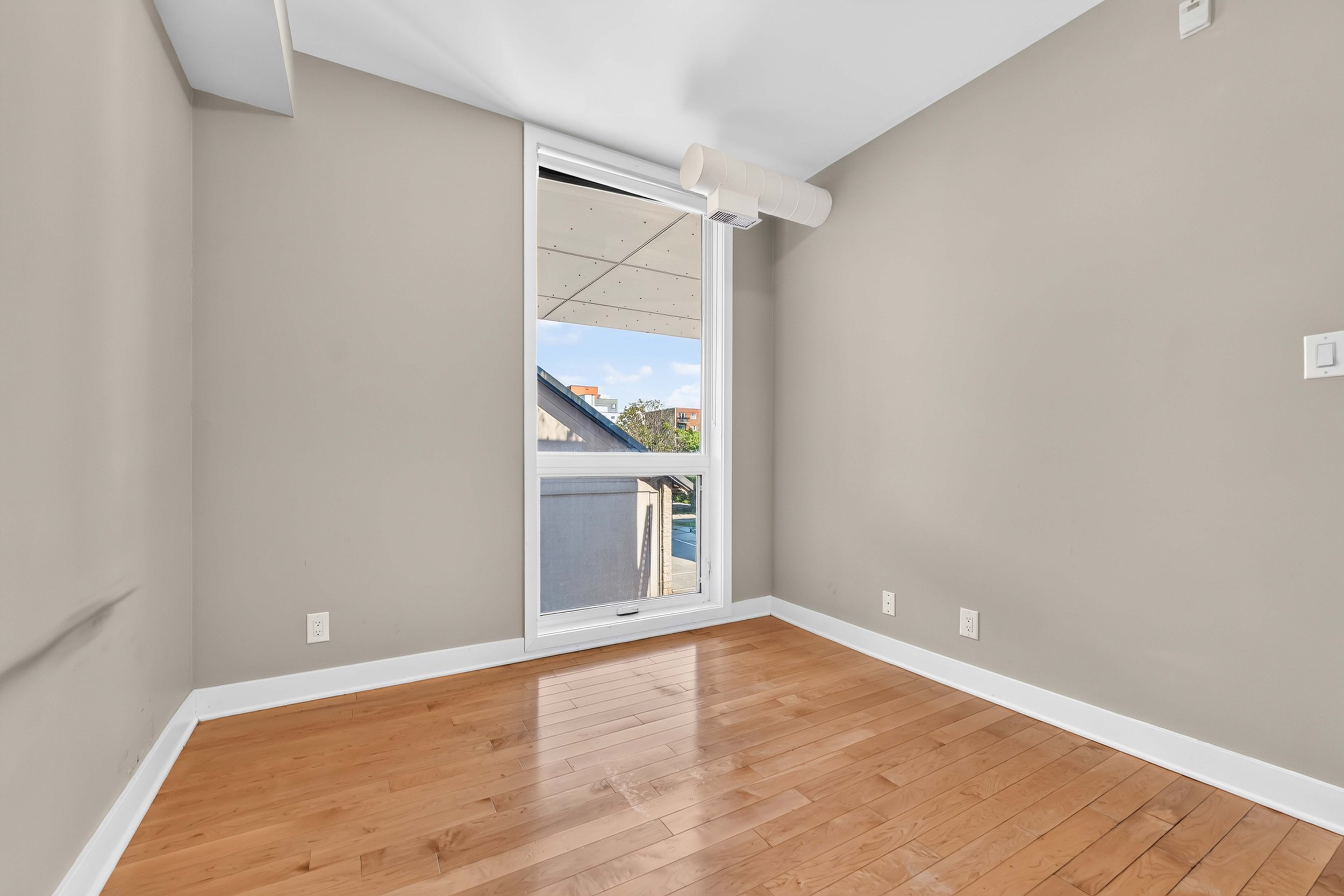 Bedroom 1.JPG