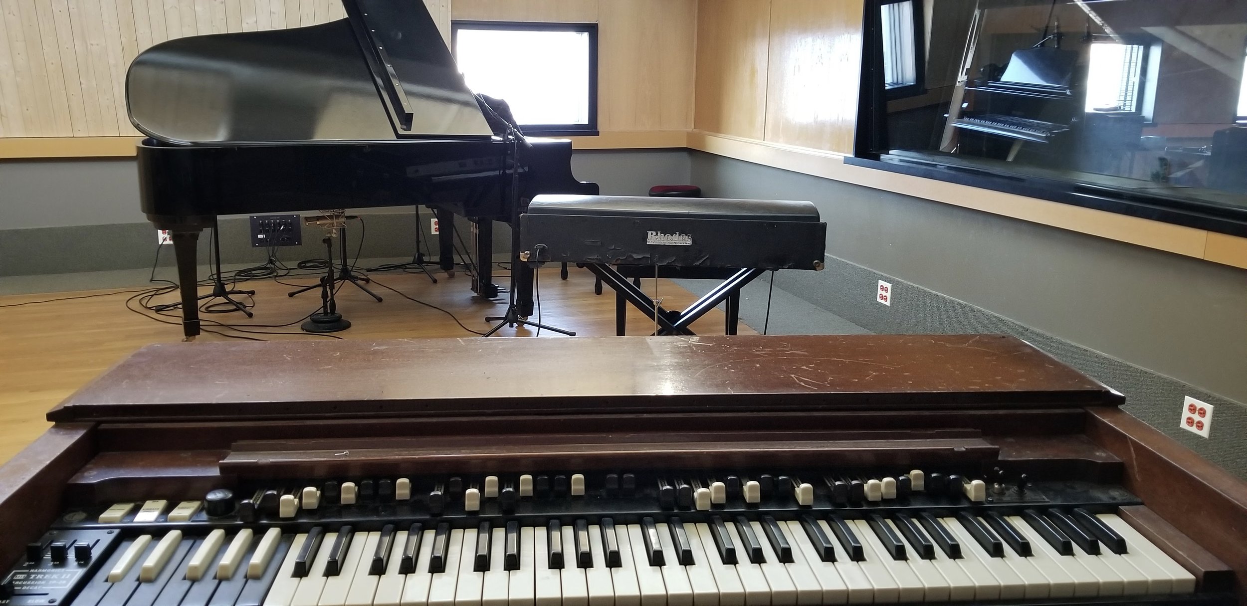 Organ and Piano.jpg