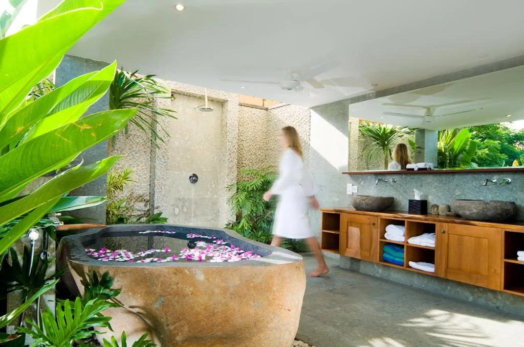 Outdoor Baths — Natural Stone Bath Worx