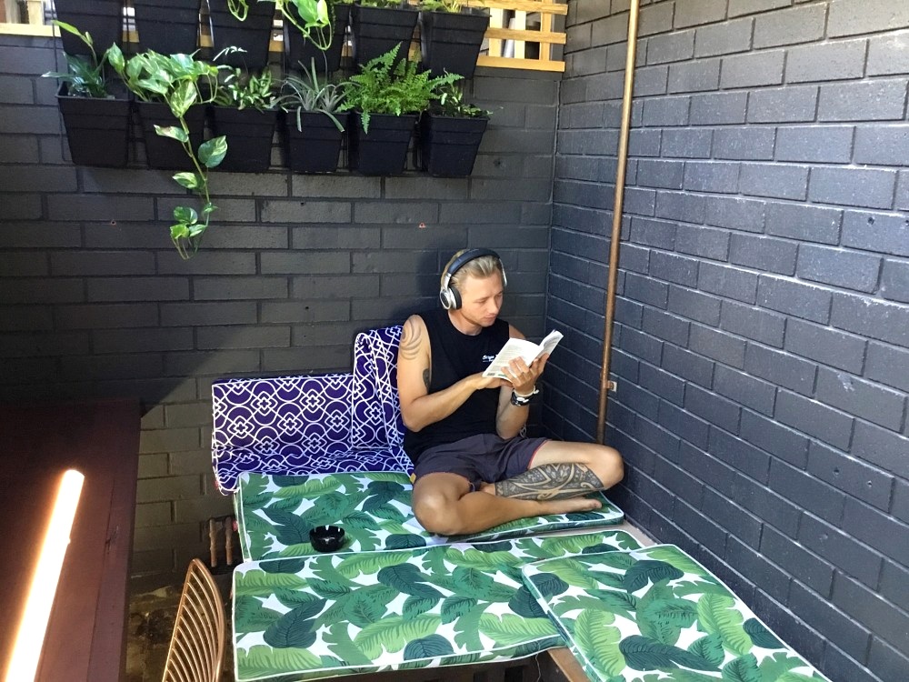 Social_spaces_reading_opt.jpg