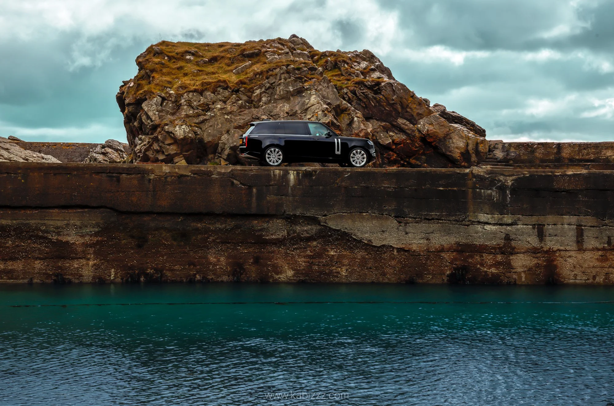 Land_rover_range_rover_2022_model_kabizzz_automotive_photography_1.jpg