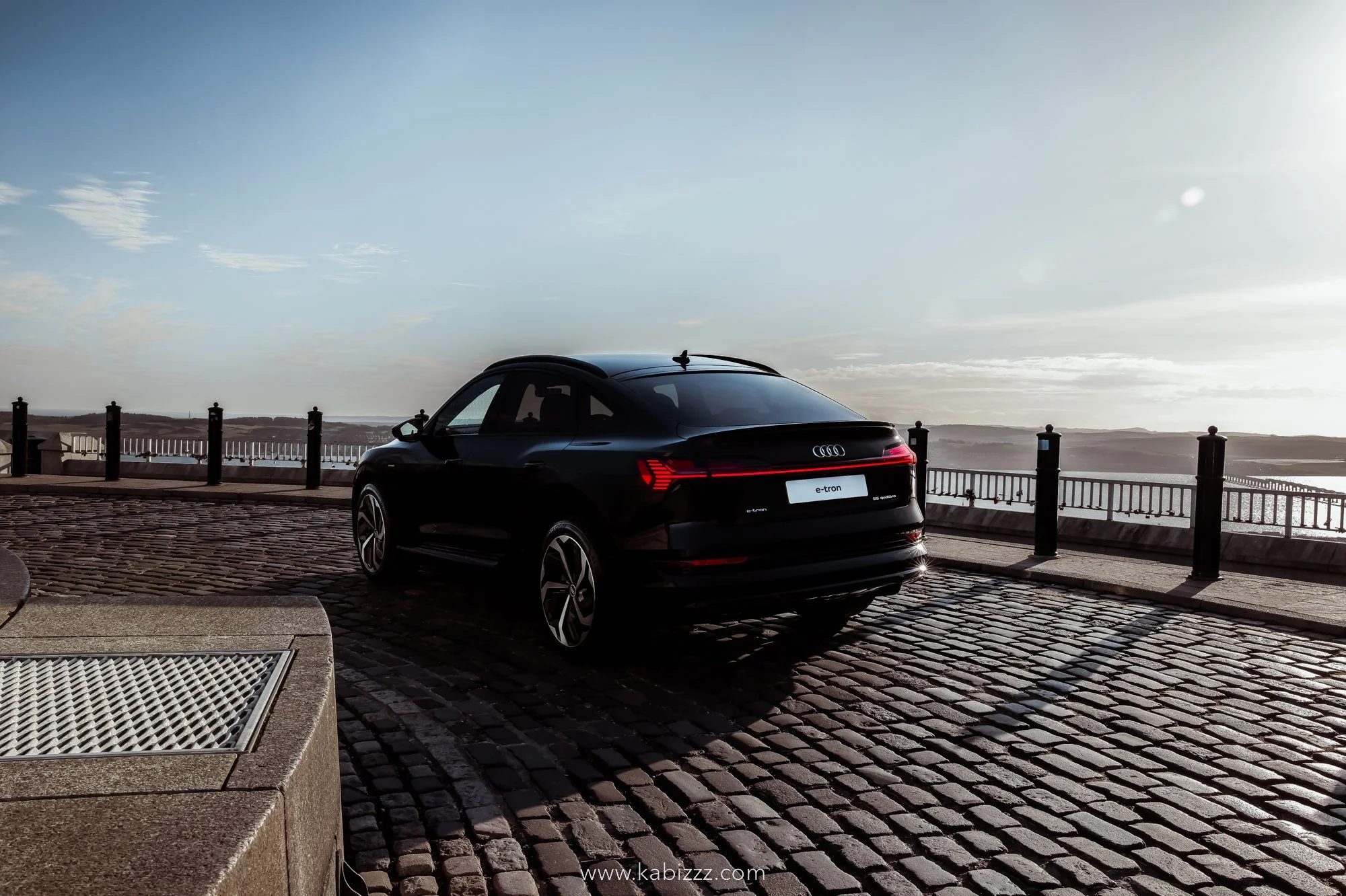audi_etron_black_2023_kabizzz_automotive_photography-20.jpg