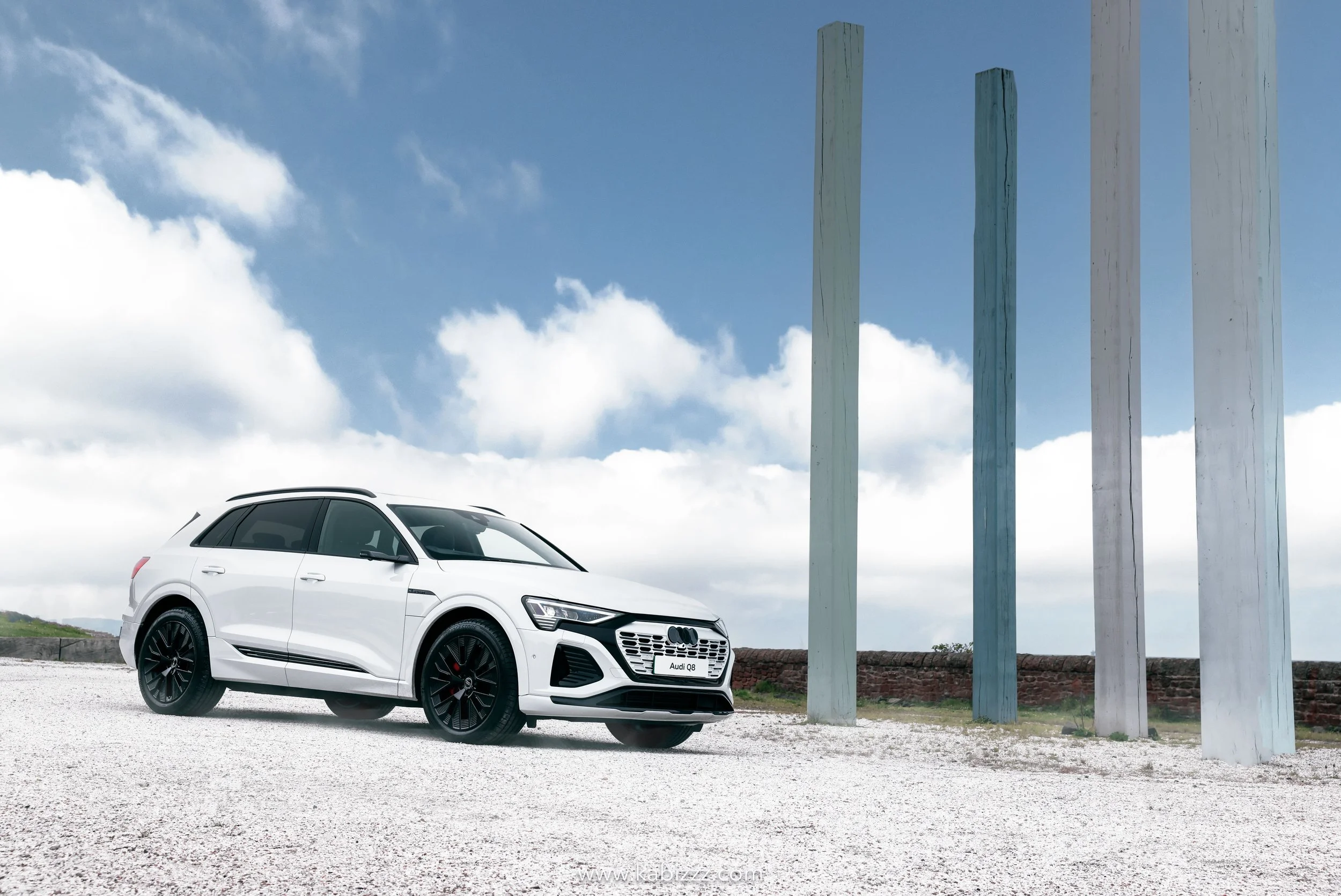 audi_q8_daylight_kabizzz_automotive_photography_001.jpg