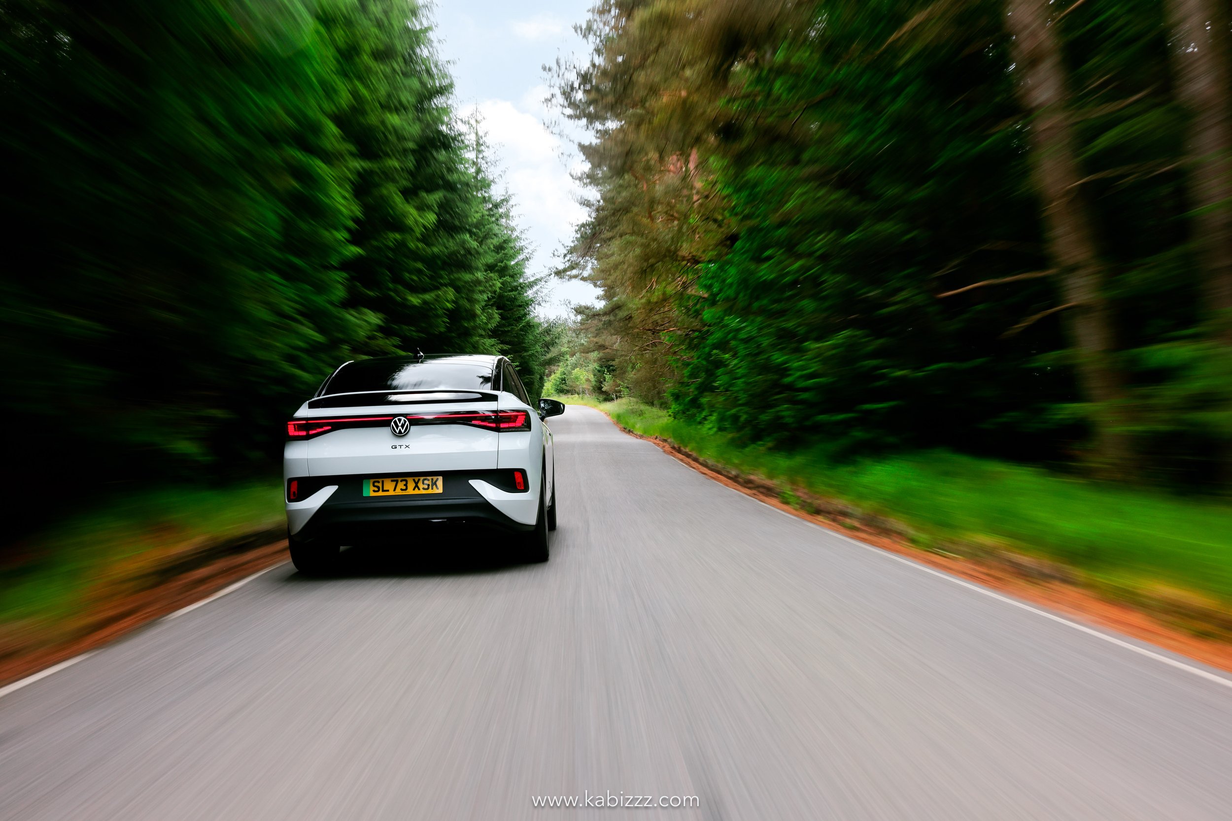 volkswagen_id5_gtx_kabizzz_automotive_photography_004.jpg