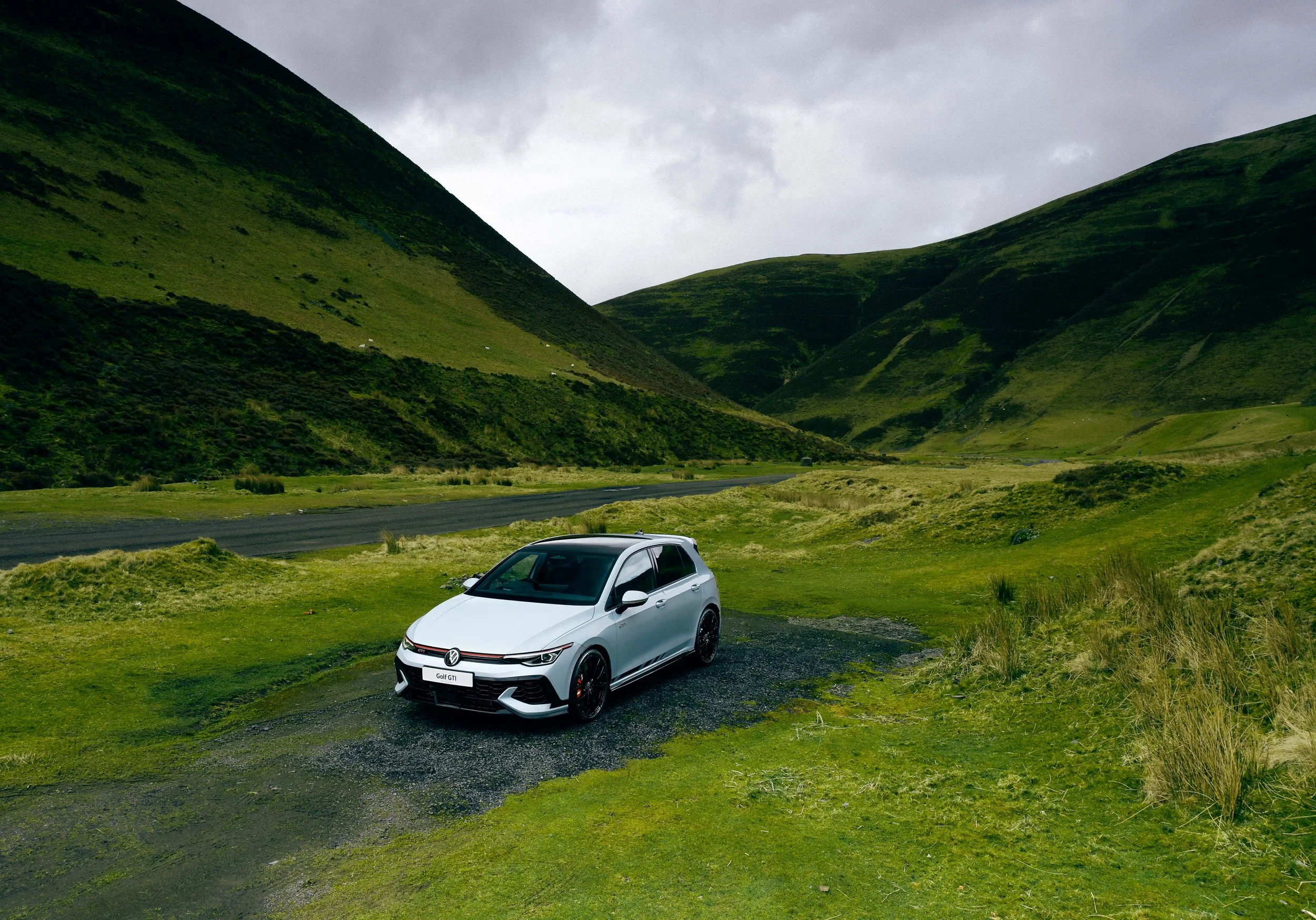 volkswagen_golf_gti_clubsport_2026_car_photography_web_001.jpg
