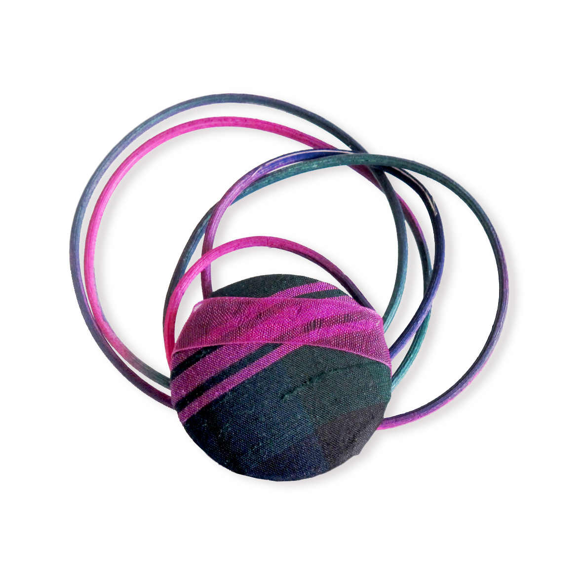 Brooch_Tartan_2_Circle_W.jpg