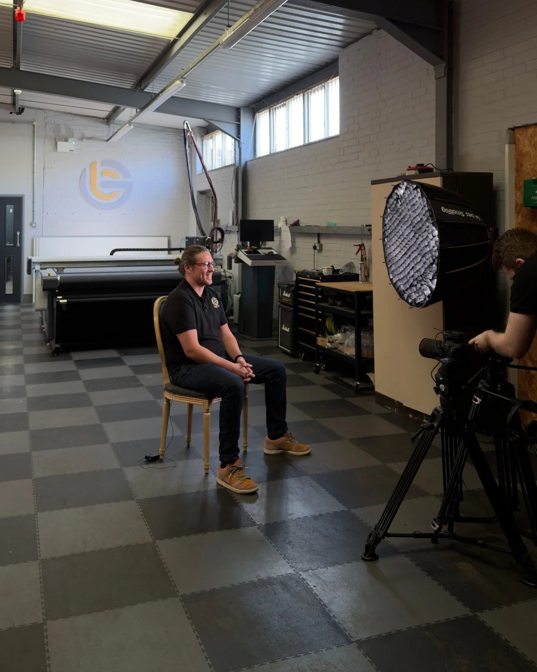 Last week our supplier, @cmyuk_ltd, joined us to film our new @canonuk Colorado M5 printer and JWEI JCUT-1625 in action for a case study. From the first concept to the finished, fitted wrap, we captured the full journey.

We may not be natural camera
