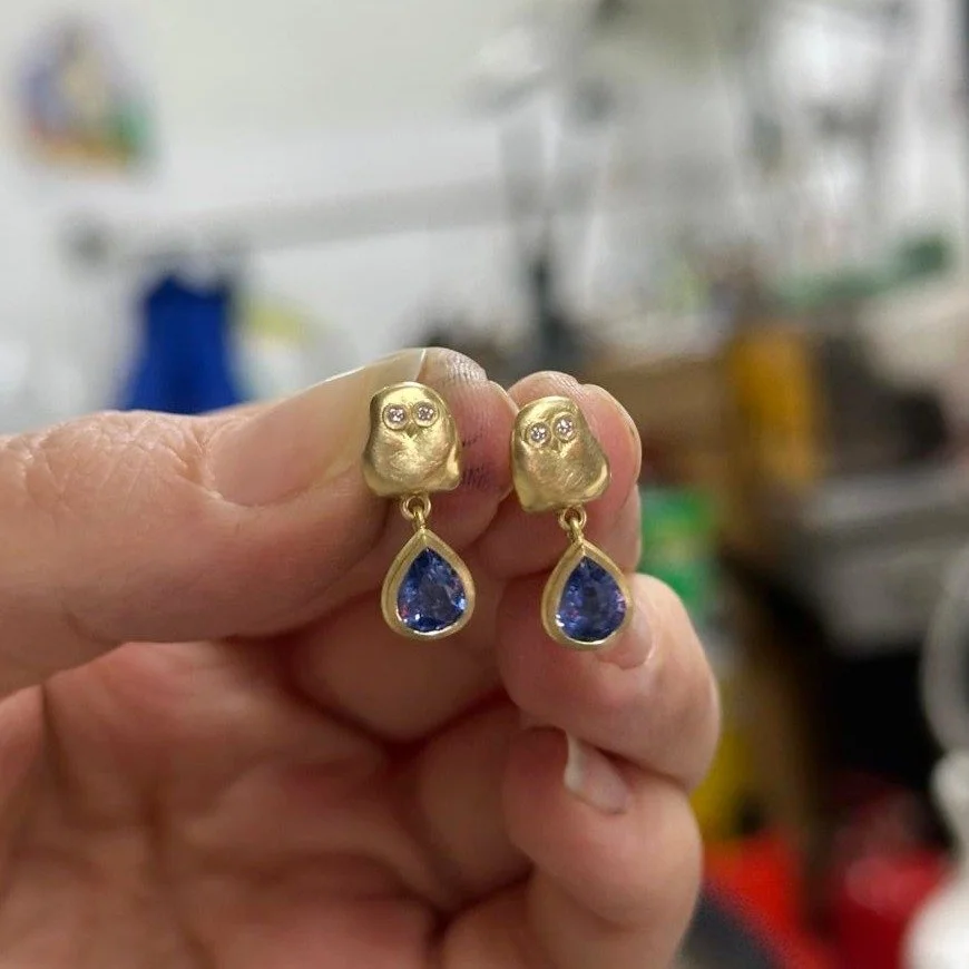 Turn your keepsakes and memories into wearable fine jewellery! 

Our 3D scanner can create one to one recreations of your mementos. On this project we used our 3D scanner to CAD earrings that replicate the client's owl figure.

These 18ct gold owl ea