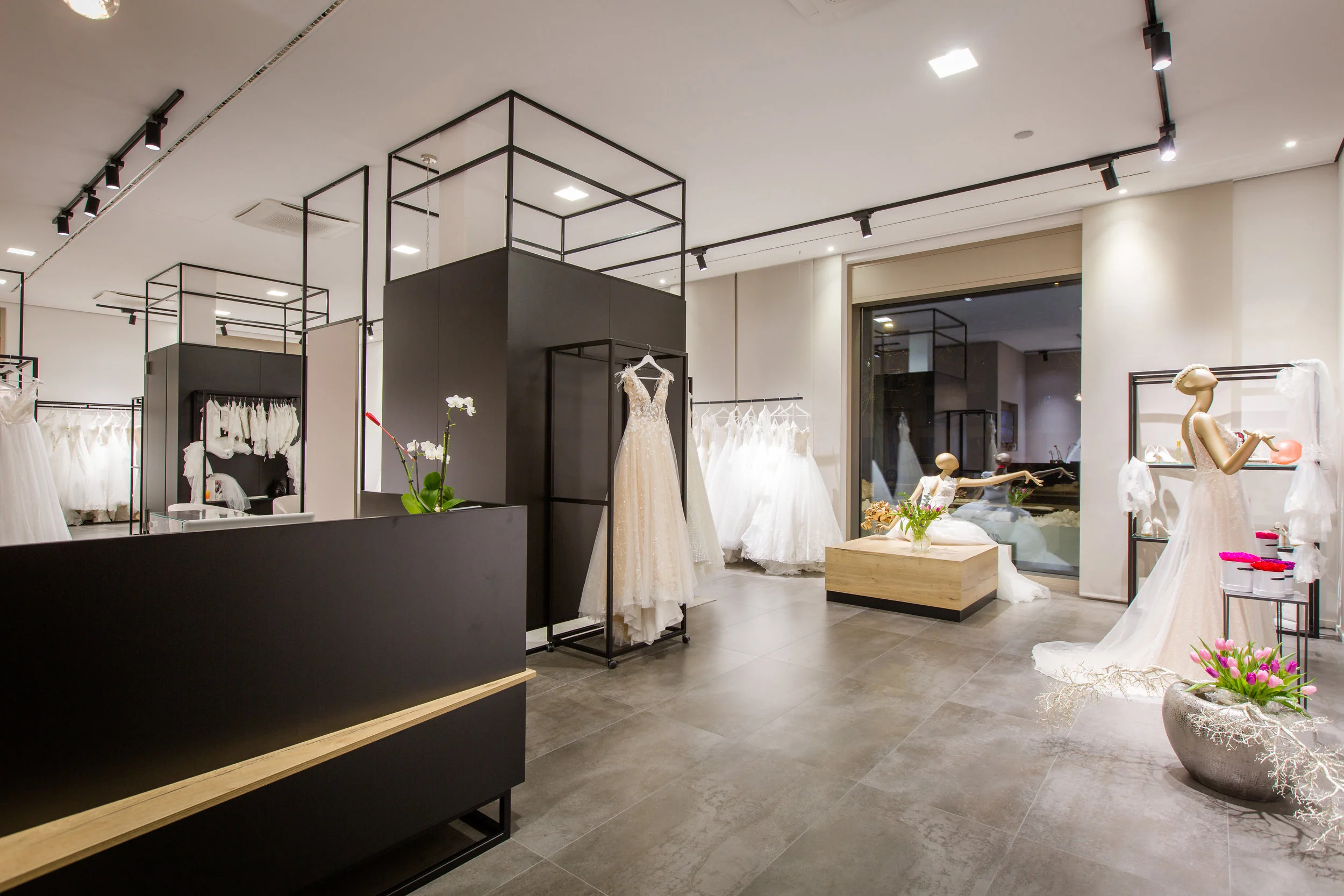 23_Interior_Munich_White_VOLE2429.jpg