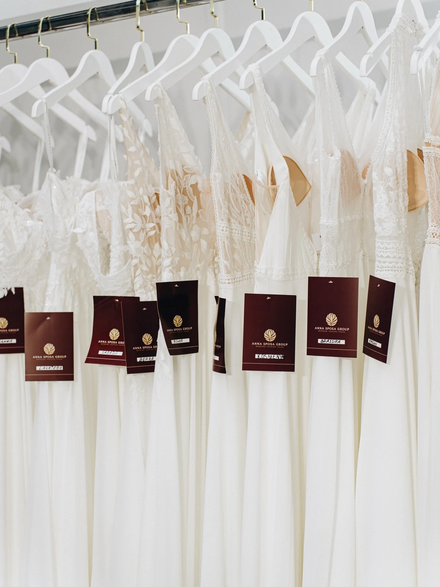 &Uuml;ber 300 exklusive Brautkleider aus den neuen Kollektionen &ndash; jedes einzelne ein Unikat✨

In unserem Showroom in M&uuml;nchen finden Sie makellose Silhouetten, exquisite Stoffe und Kleider, die Ihre Individualit&auml;t unterstreichen. 
Anpr