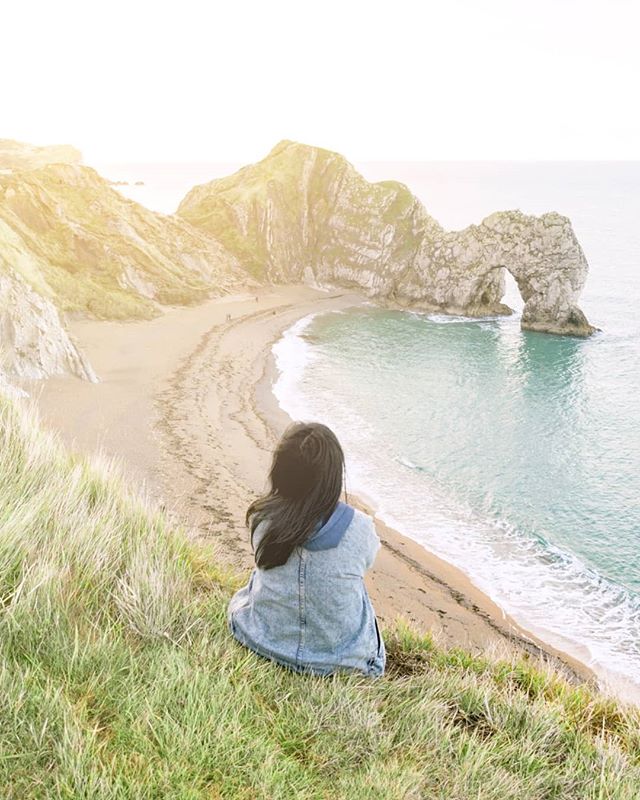 I visited this place for the first time about 2 years ago and it's one of my favourite places in England, especially with the soft light. I would absolutely love to do a engagement/couple shoot here, any volunteers to model? 👀
.
.
.
.
.
 #londonwedd