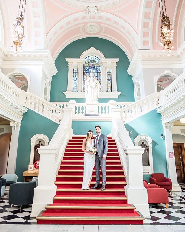 You wouldn't think that these colours would go so well together, but they all come together to make the stunning interior of Woolwich Town Hall. 😍
.
.
.
.
.
#londonweddingphotographer #ukweddingphotographer #essexweddingphotographer #weddingphotogra