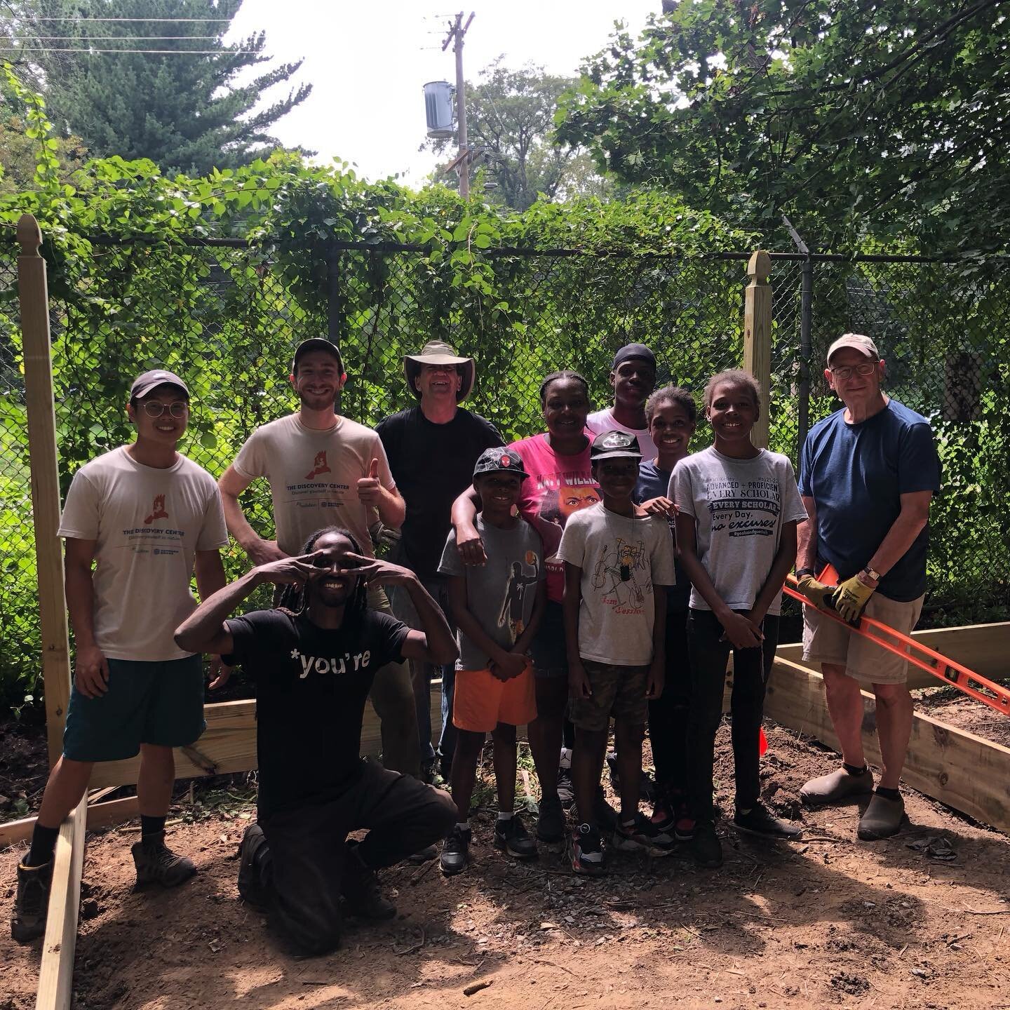 On August 5th, the Discovery Center hosted volunteers to help build our new compost bin system. We'd like to thank the volunteers for their hard work assisting with the building of the compost bins! The new system will help The Discovery Center reduc