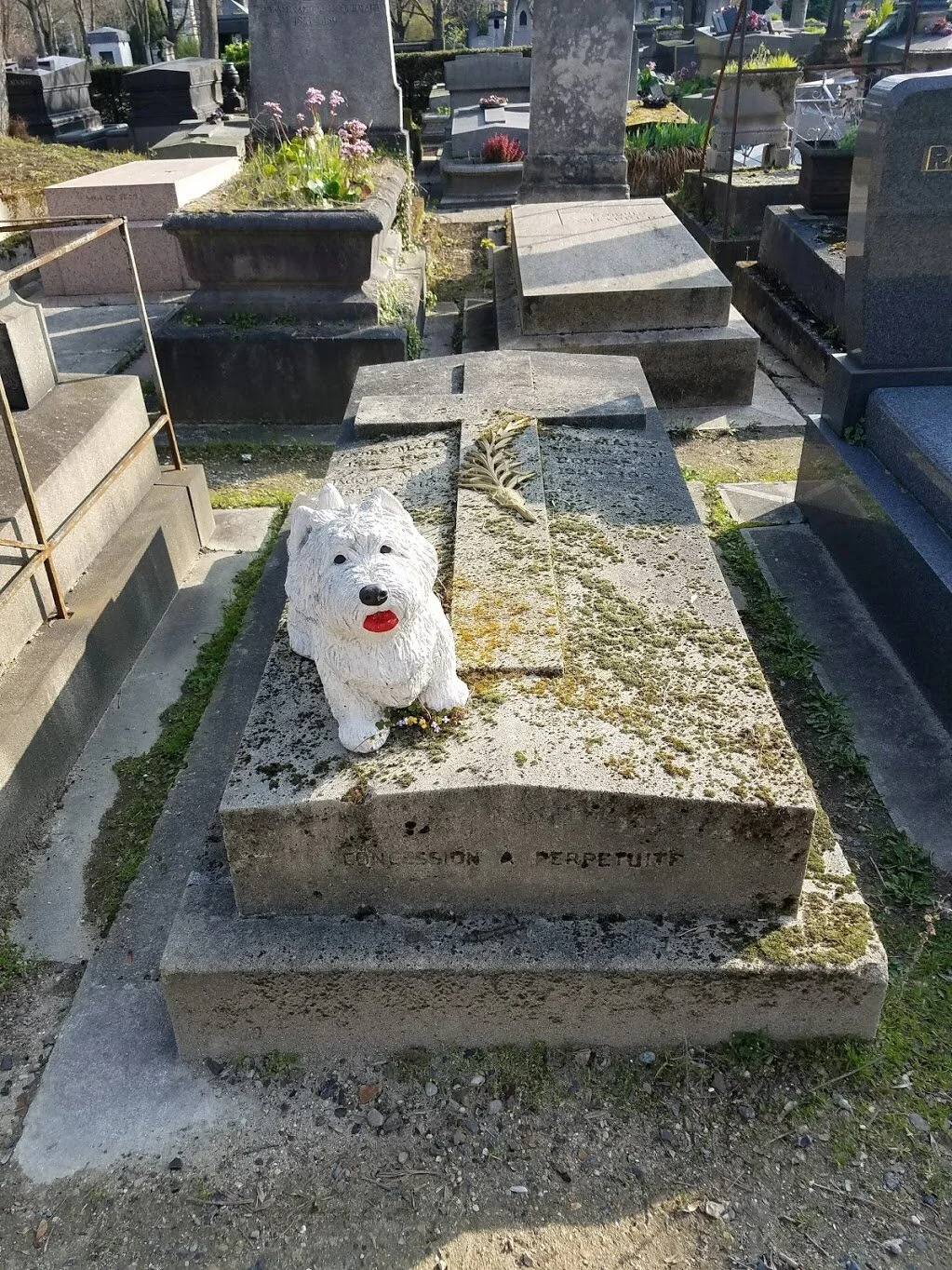 One of the many interesting headstones found in the Père Lachaise cemetery