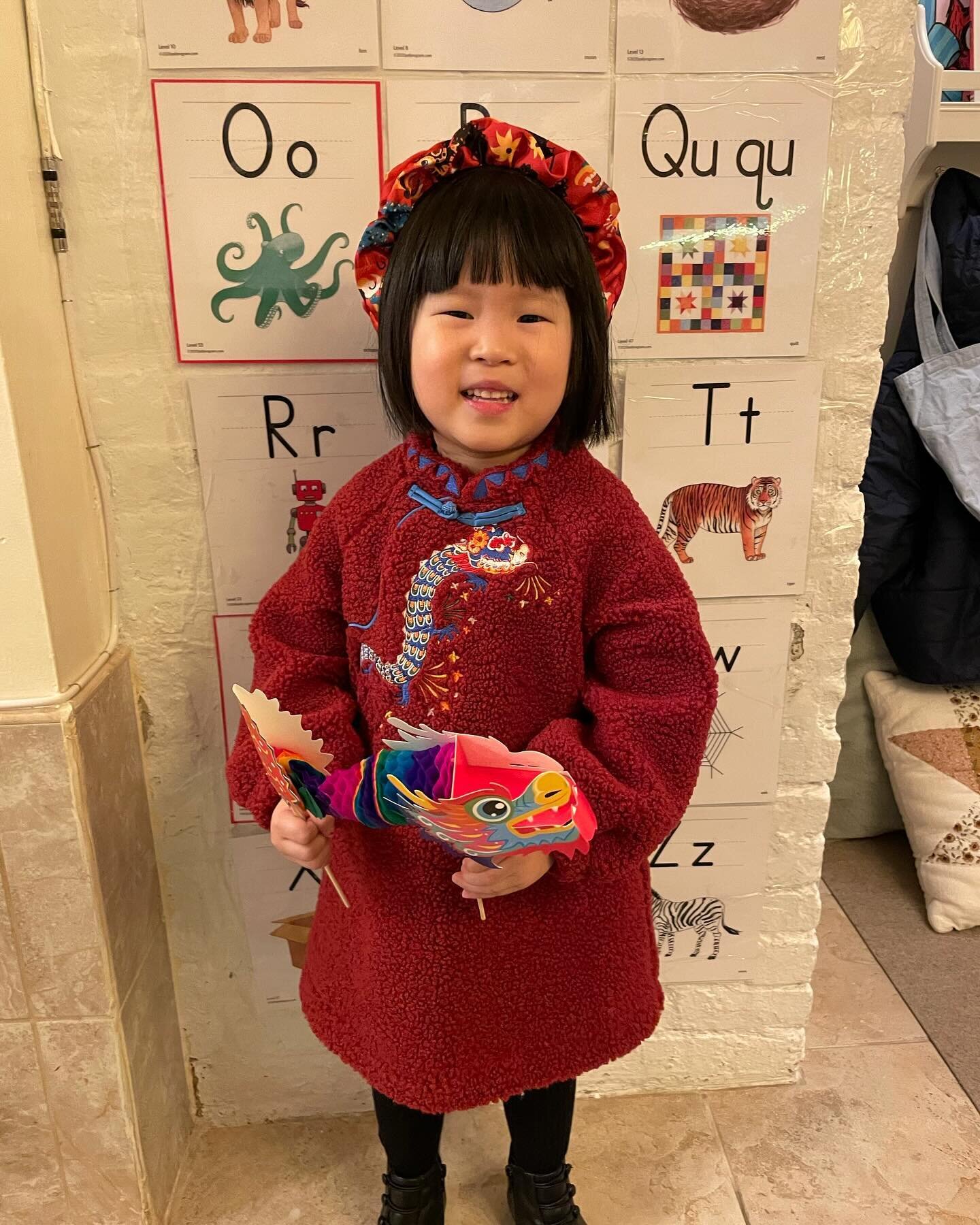 HAPPY LUNAR NEW YEAR to all our families who celebrate! May your year be filled with love, good health, and prosperity! 
🐉 🧧🏮🎊

#yearofthedragon #lunarnewyear #chinesenewyear #littlelearning #littlelearninginc #wherelearningfeelslikemagic #ues #n