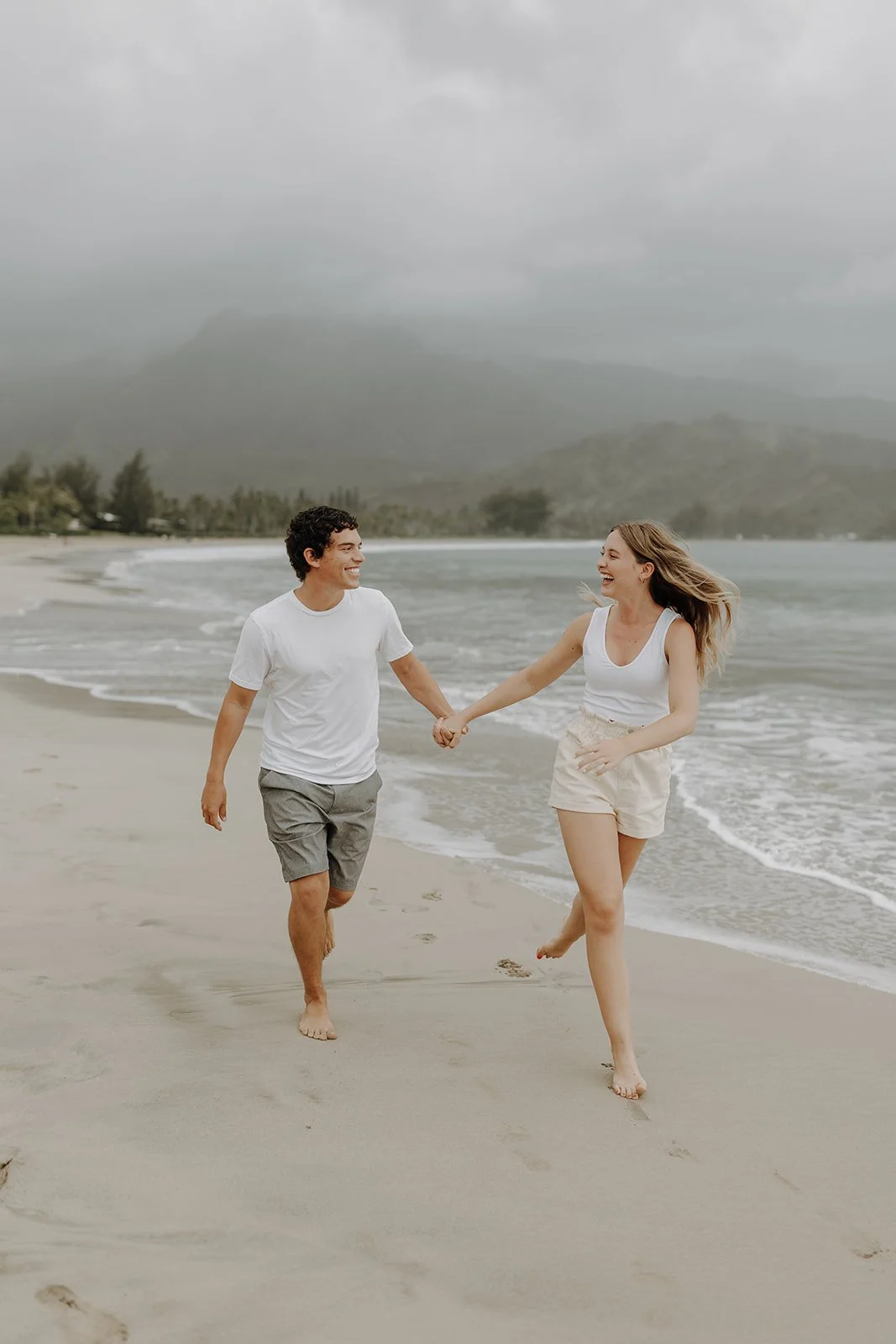 Hawaii Couples Photoshoot on Kauai Island — Carmela Joy Photography