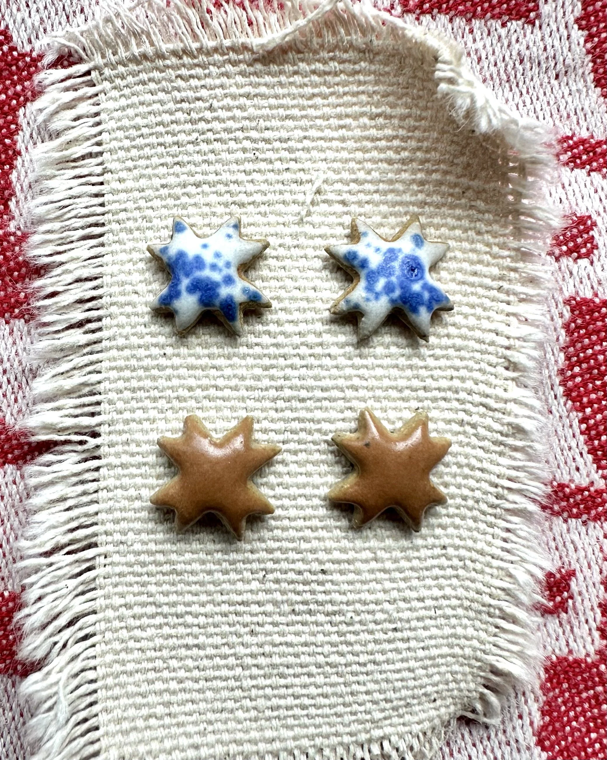 BROWN AND BLUE SPECKLED QUILT STAR EARRINGS