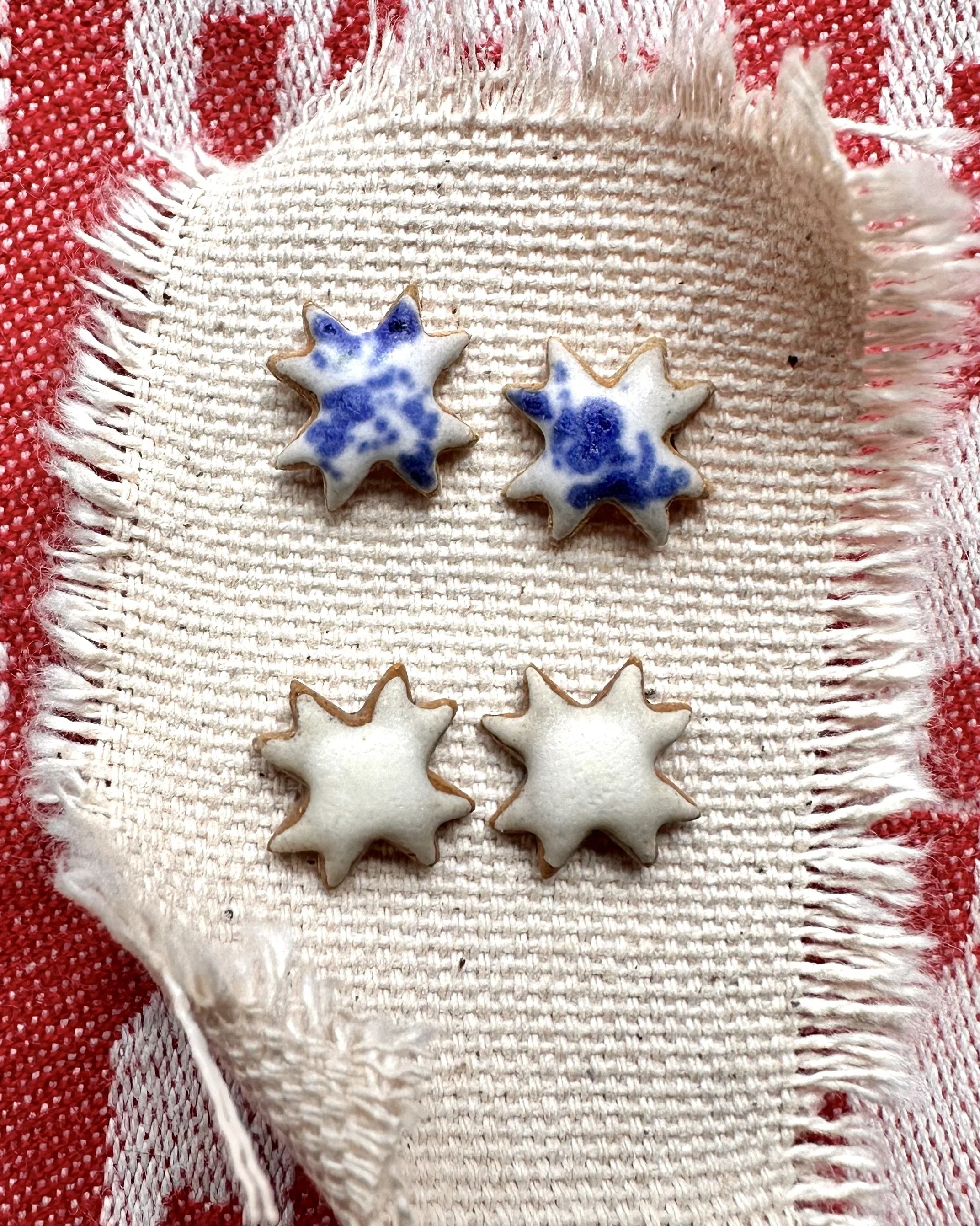 CREAM AND BLUE SPECKLED QUILT STAR EARRINGS
