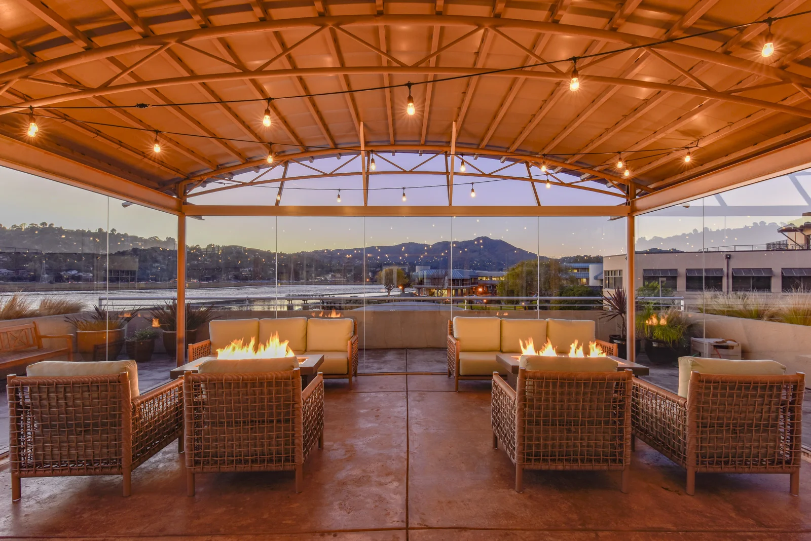 Acqua Hotel’s Rooftop Atrium