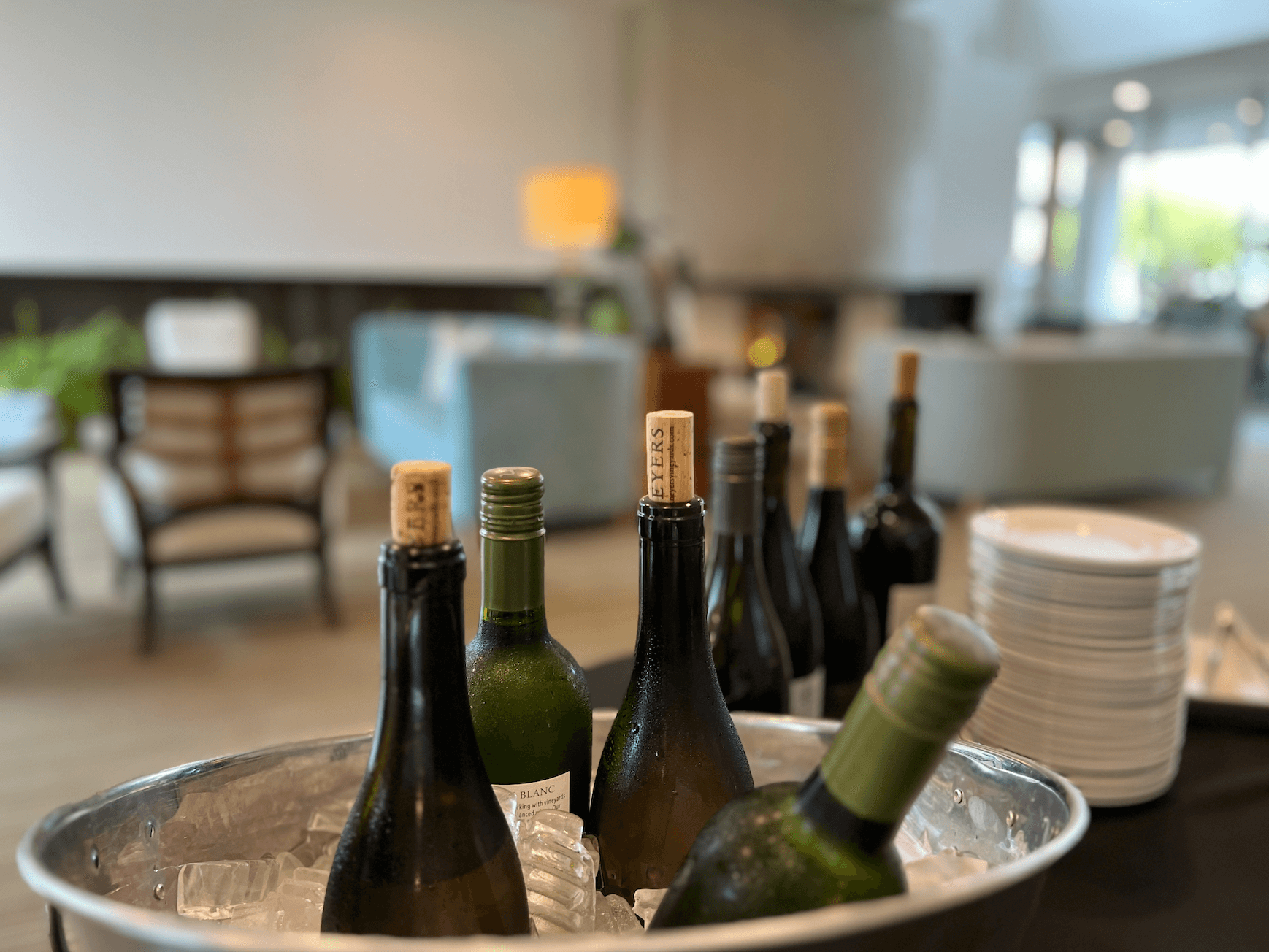 Wine Reception each evening at Acqua Hotel