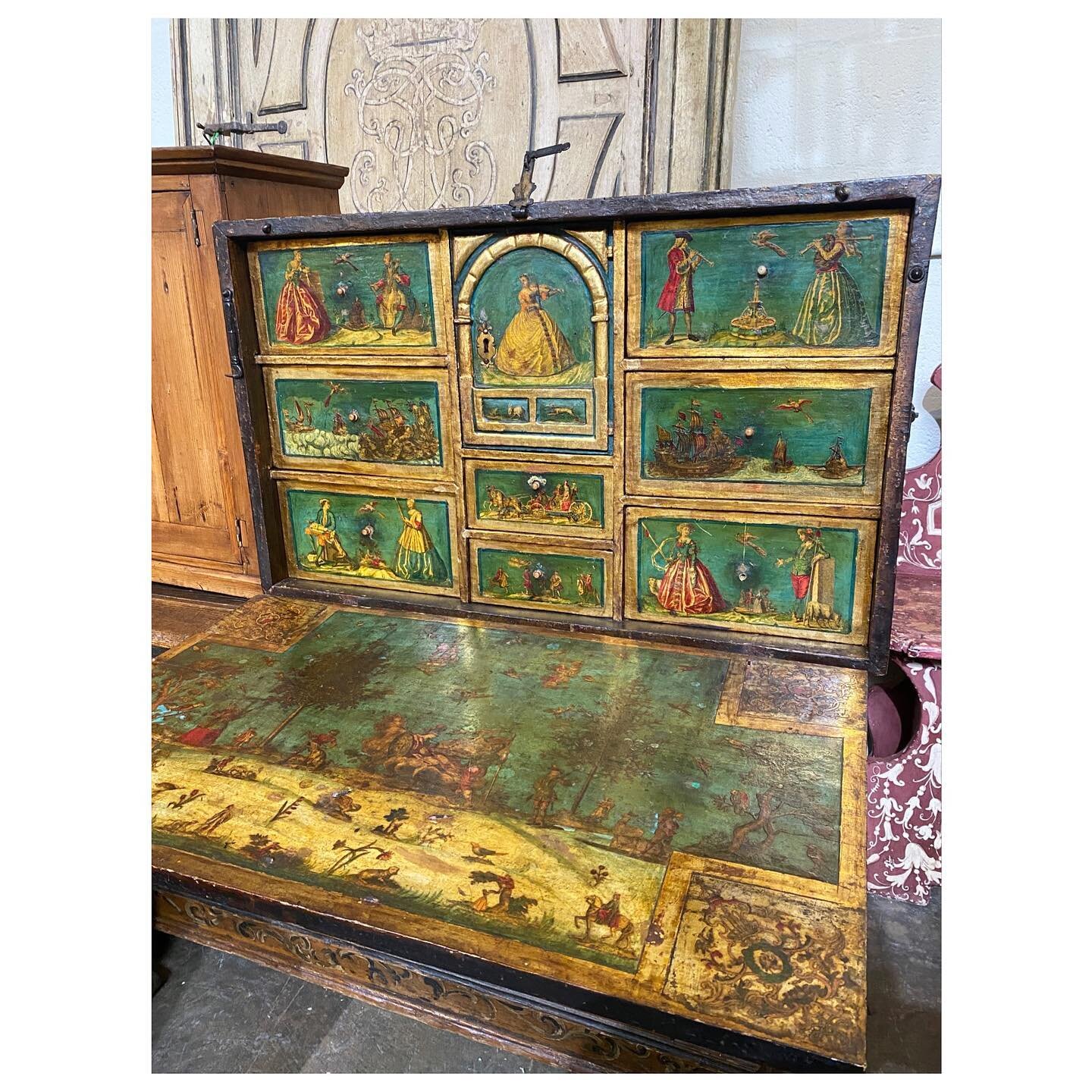 As seen in @d_magazine 🐺 

Rare 17th Century Green Arte Poivre Spanish Vargueno from Valencia, in Venetian Style, Cherry and Pine Wood, Paint 18th Century 
.
.
.
#wolfhall #wolfhallantiques #antiques #timelessdesign #interiordesign #interiordesigner