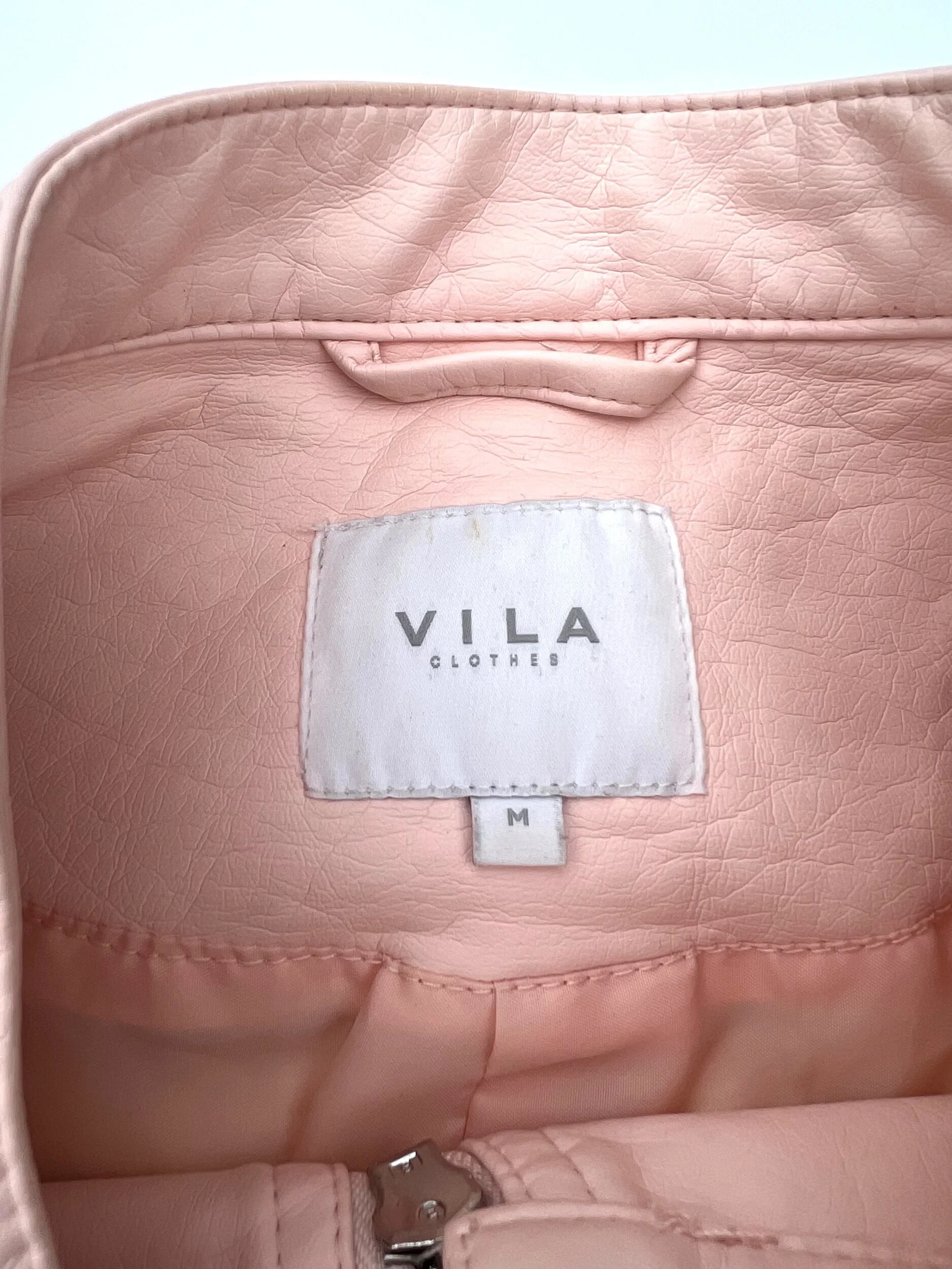 B532FD00-5DFF-401A-990B-34D1FAFFAB8F