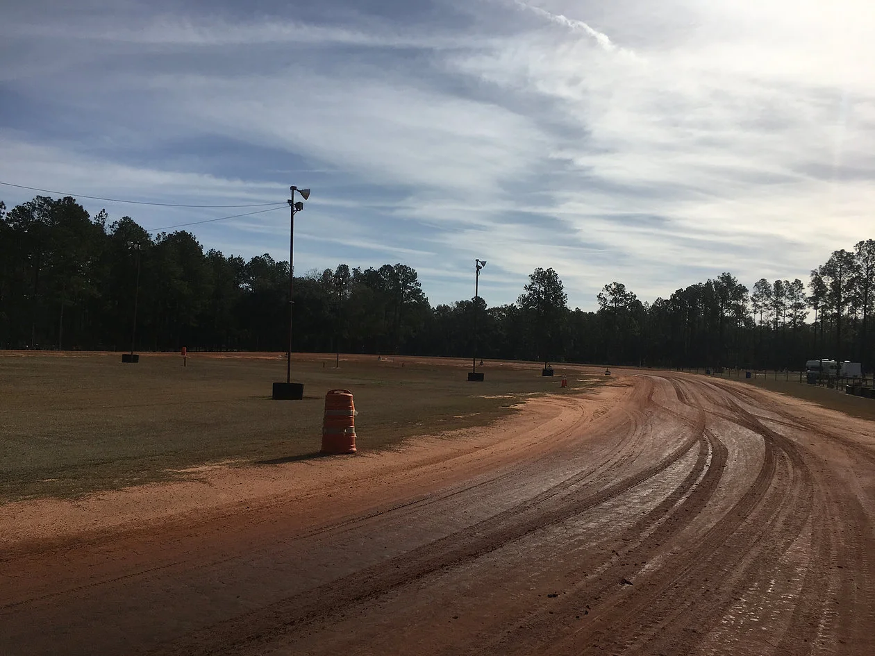 (Showed up to a freshly watered and prepared track on a sunny but chilly winter morning in Florida at 40 degrees, but it warmed up to nearly 75 degrees on by the end of the day)