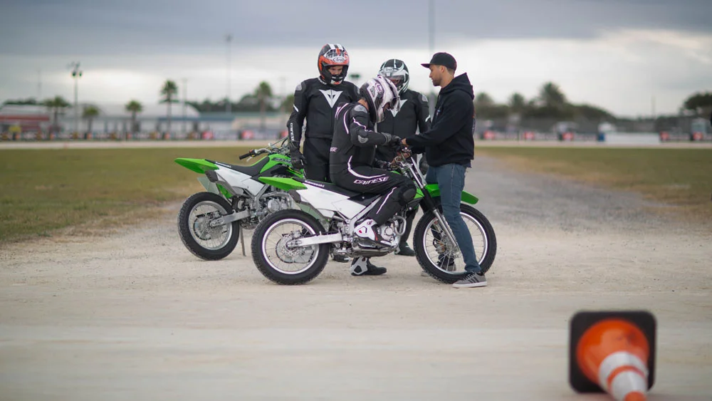 [ROB REPORT] Flat Track Racing Is Getting Big Again. Here’s What Happened When I Took a Turn
