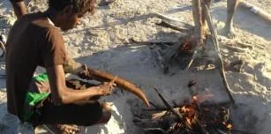 Cooking up kangaroo tail near Lake Gregory was a treat during Garnduwa’s visit to Mulan.