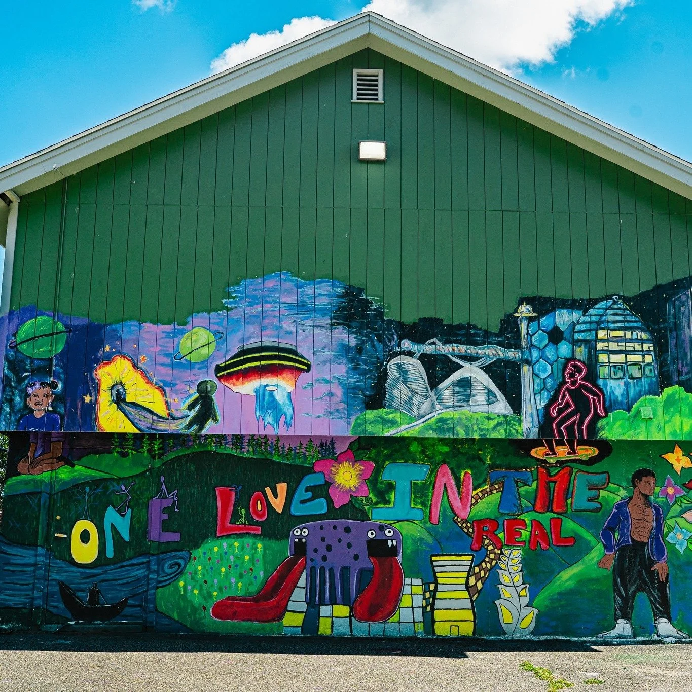 Don't forget to pop in tomorrow thursday 4th between 6 and 8pm at the @@grtrmanchester  @Greater Manchester Chamber - NH to check out the work of this year's mural crew. get a signed or not signed copy of the mural for your house. even last year's mu