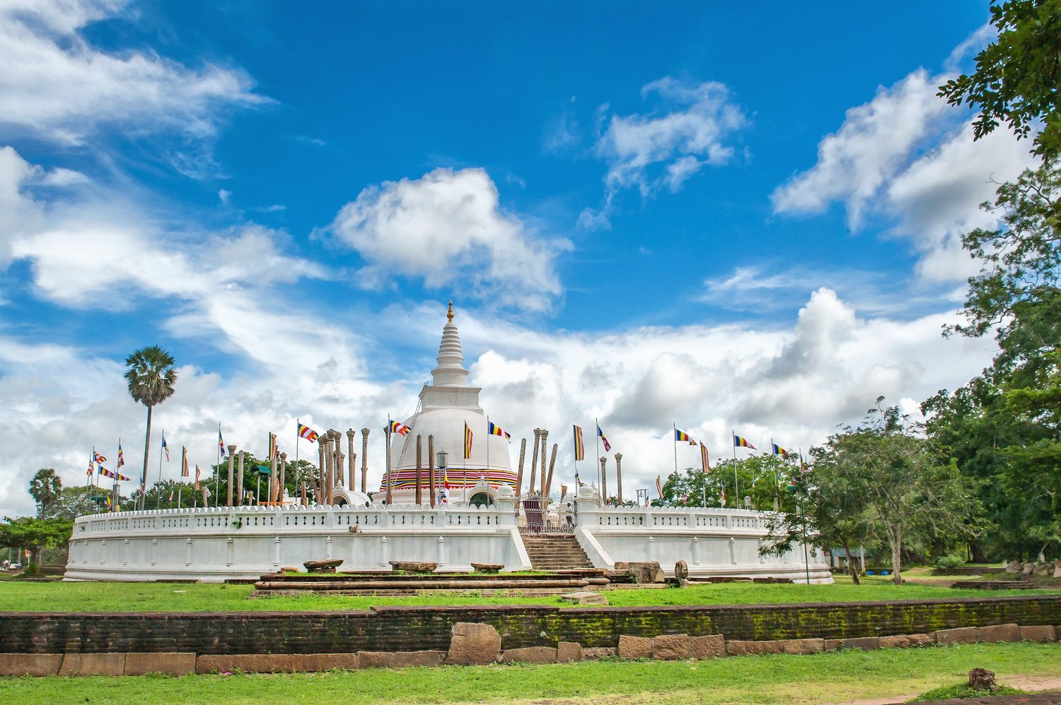 Anuradhapura Part 3: Thuparama \u0026 Lankaramaya — Nekhor, image size:1500x998