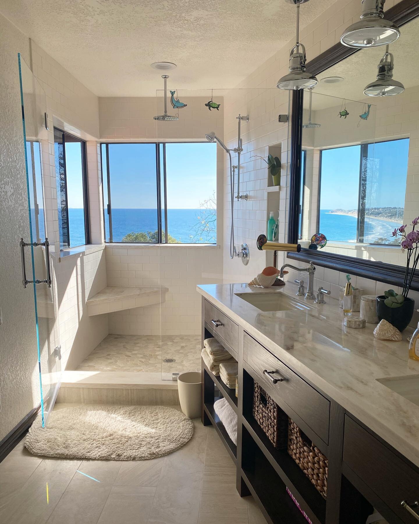 How dreamy is this bathroom remodel we did for a client? Taking a shower 🚿while looking at THAT view? Not bad at all&hellip; ☀️🌊
