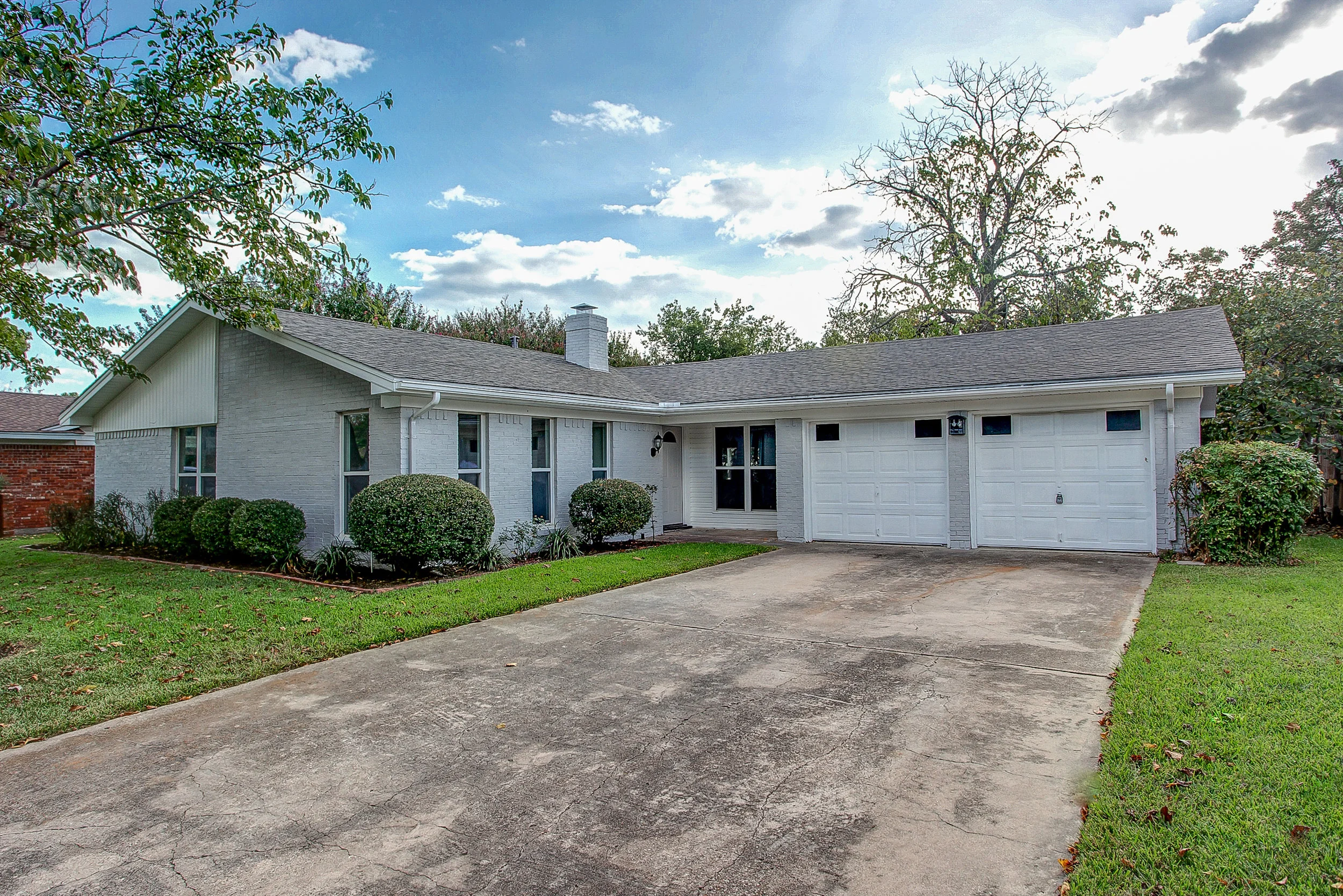 6813 Treehaven Reshoot-1.jpg
