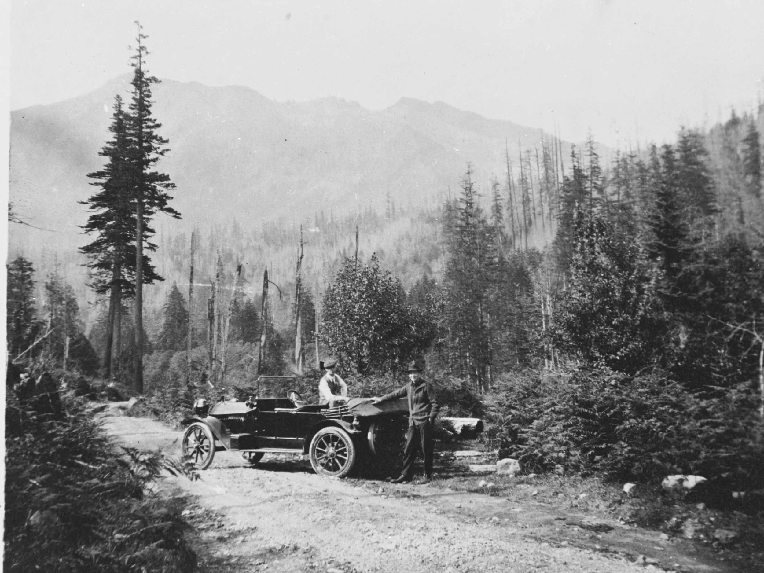 A History of Snoqualmie: Transportation Across the Cascades