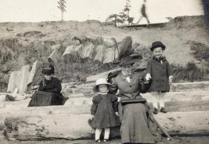 Heritage Lecture Series: Fashion History - Hats