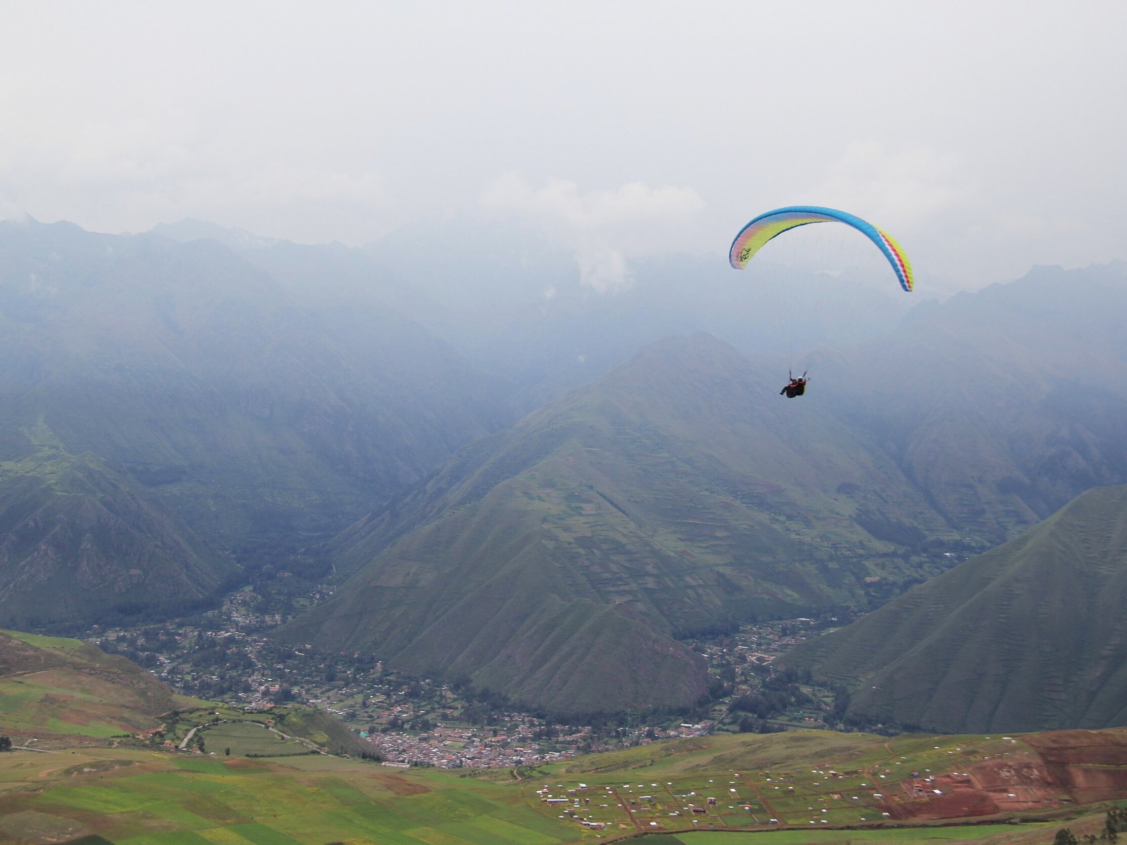 cusco-paragliding-sacred-valley.jpg