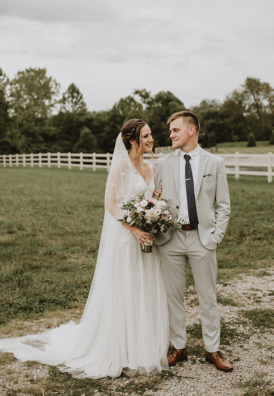 Dayton-Cincinnati-wedding-planner_rolling-meadows-ranch_0027.png