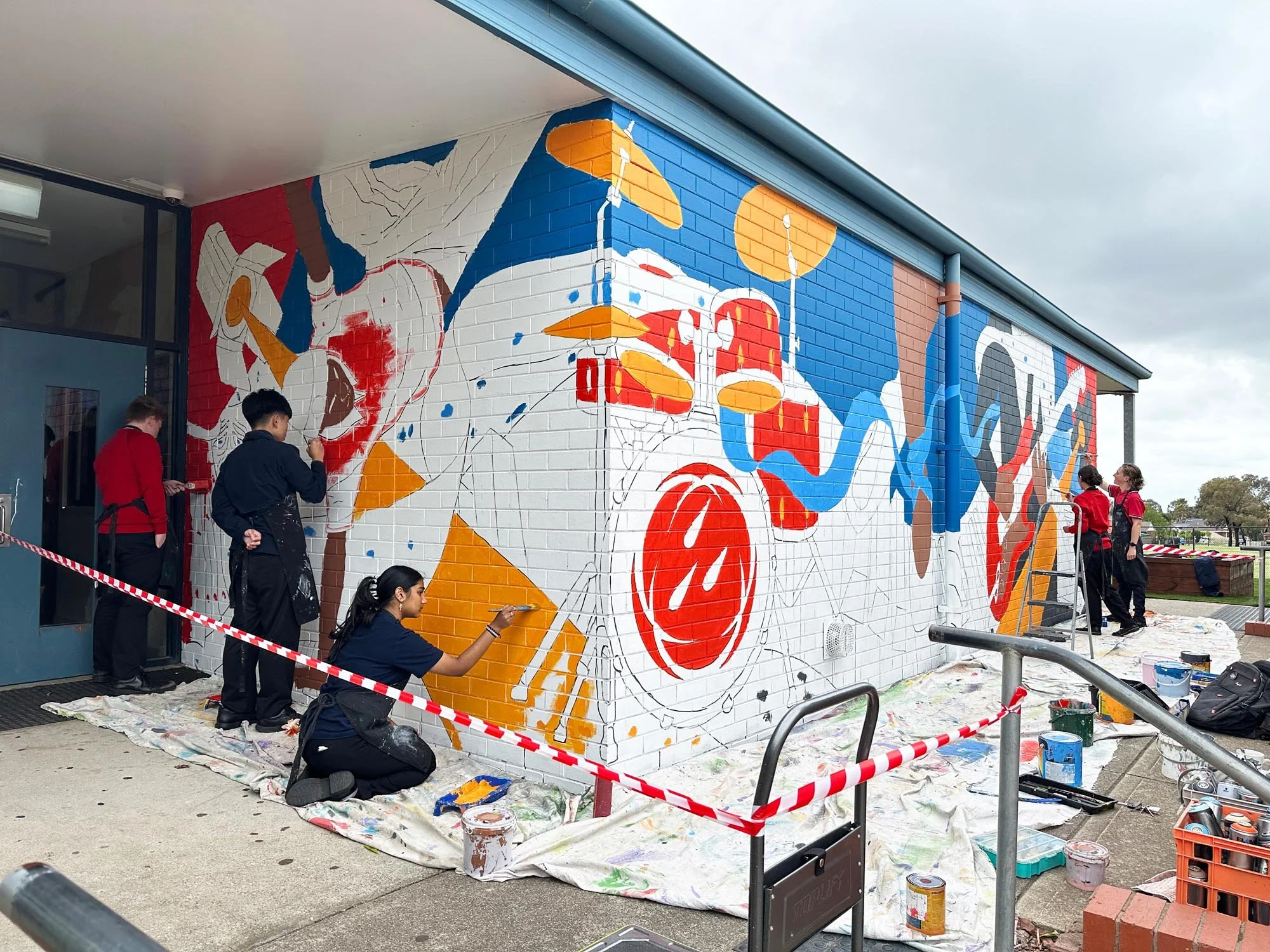 School Mural painted on the Performing Arts Block by Melbourne Mural Artist Lukas Kasper