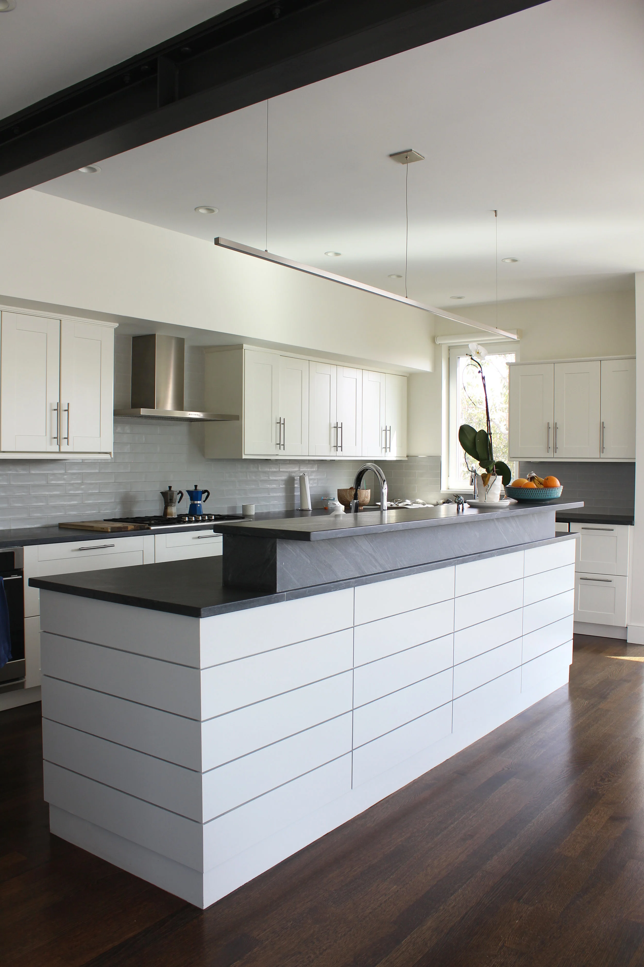 VerticalKitchen.jpg