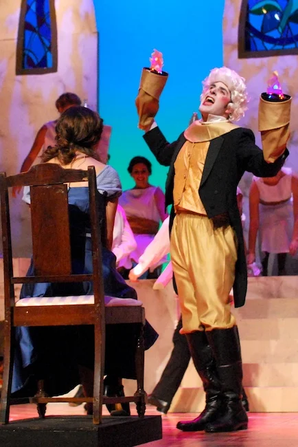 15.BeautyAndTheBeast2009.jpg