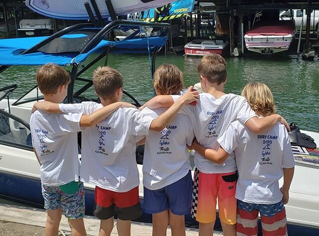 Boys only club today at surf camp! 😎Fist bumps, shakas and good vibes all around 🤙A great start to this week's surf camp! 🏄&zwj;♂️🥳🌞🙌👌🌊 P.S. last pic was their idea!!! 😂
.
.
.
Tag your moms, dads and friends in the comment to share your pics