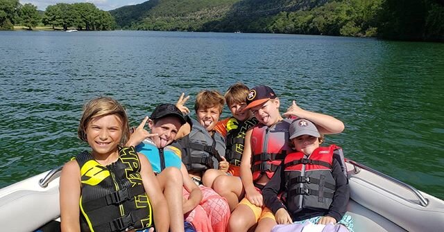 Thank you to both our groups today at surf camp! We can't wait to share many more memories and  waves with y'all! 🙏
.
.
.
#wakethrillskidscamp #bookwakethrills #lakeaustin #wakesurf #surflessons #tigeboats #summeradventures #summerdays #aquaholics #