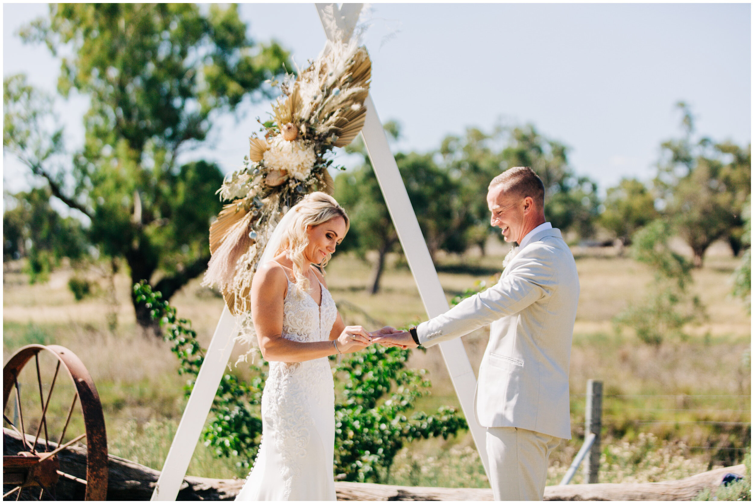 Outback_Cellar_Dubbo_Wedding-052.jpg