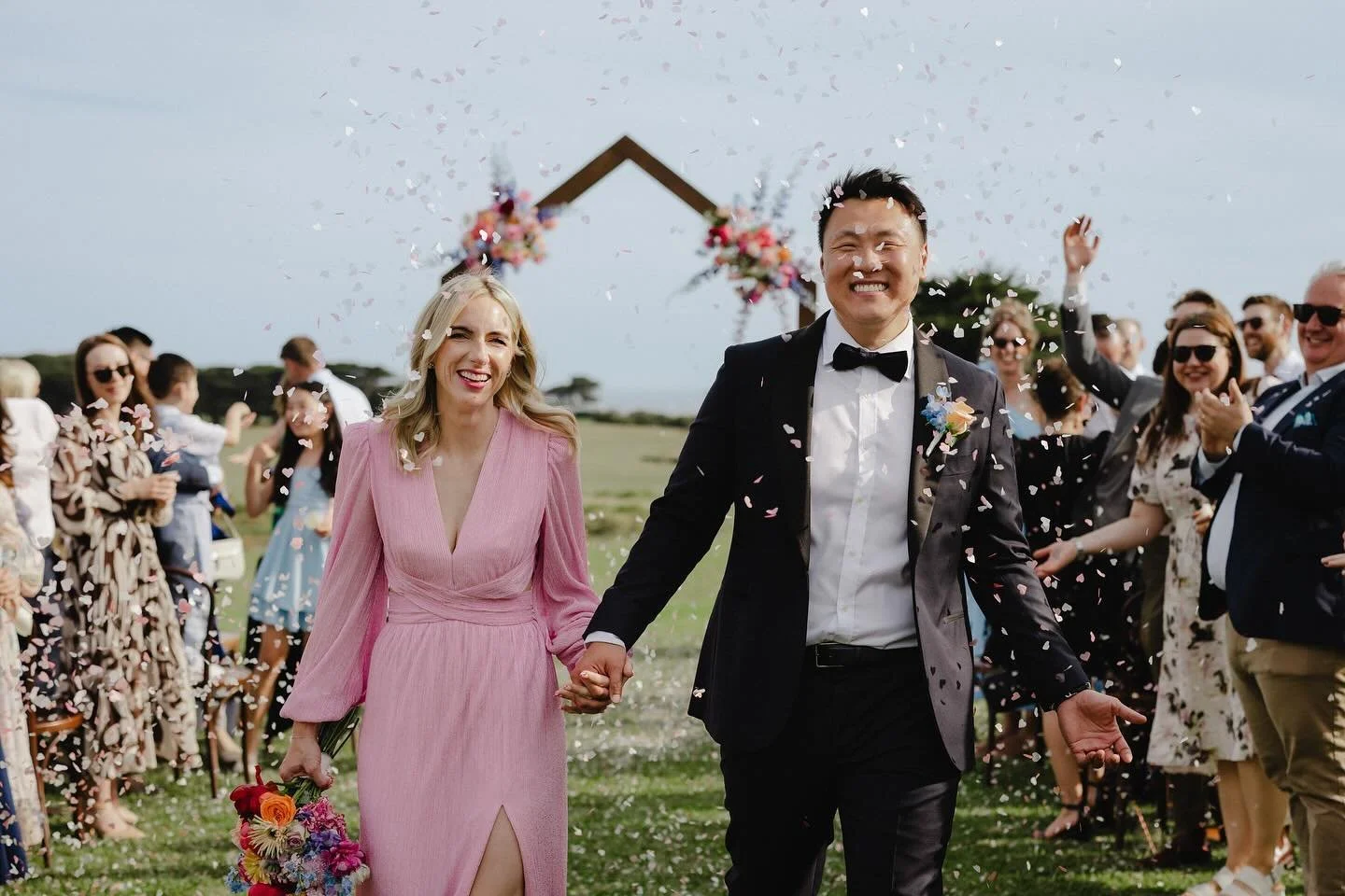 We love, love! And every moment of this day was filled with pure love between these two. We can’t wait for you to see more sneak peeks of this day!
Tess & Michael 🤍 
Captured by @zoe.weddingphotography 
Florals curated by @floraflossdesi