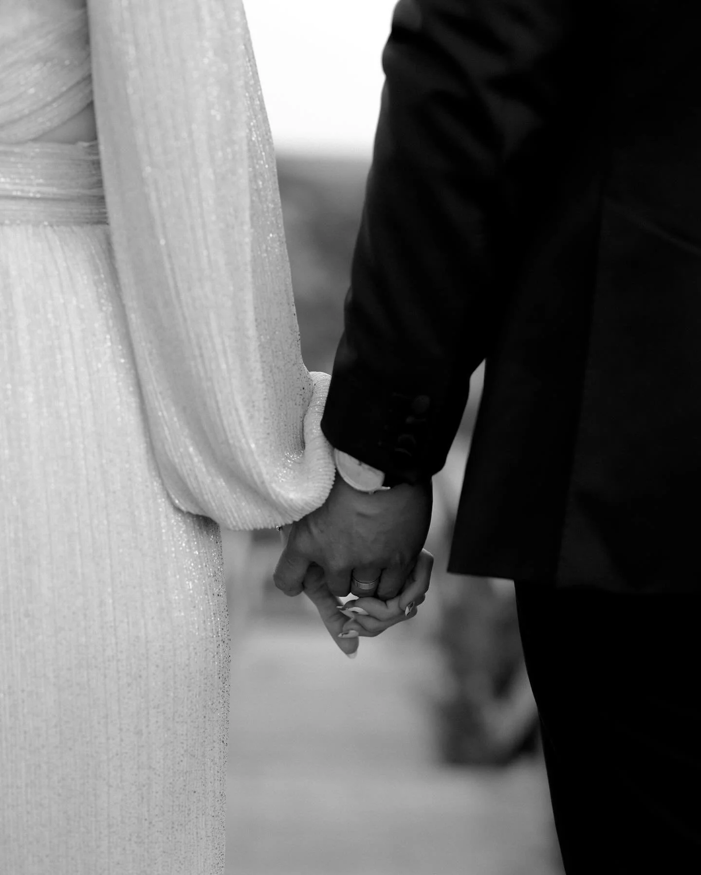 Priceless moments captured by @zoe.weddingphotography in black and white
T & M 16.11.24