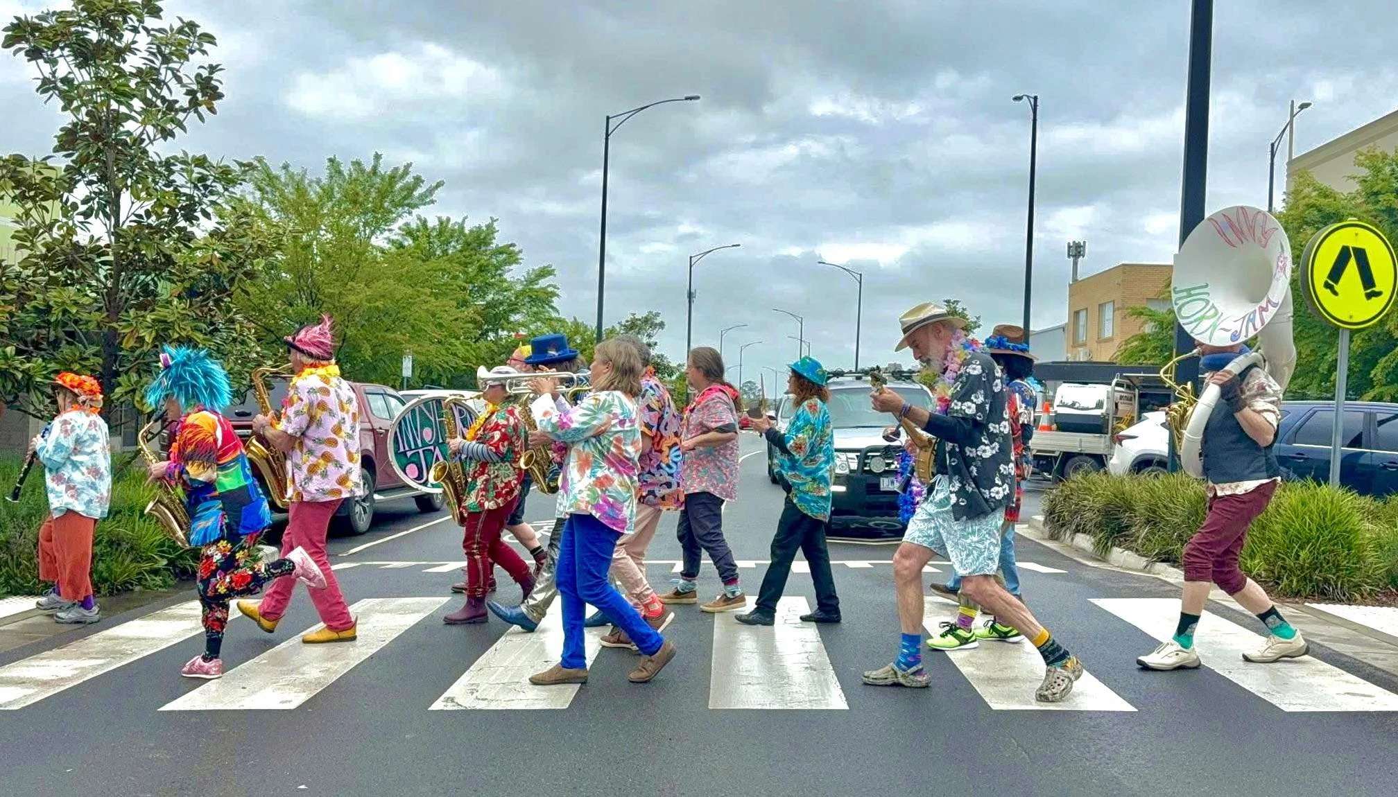 Live music - Invy Horn Jam