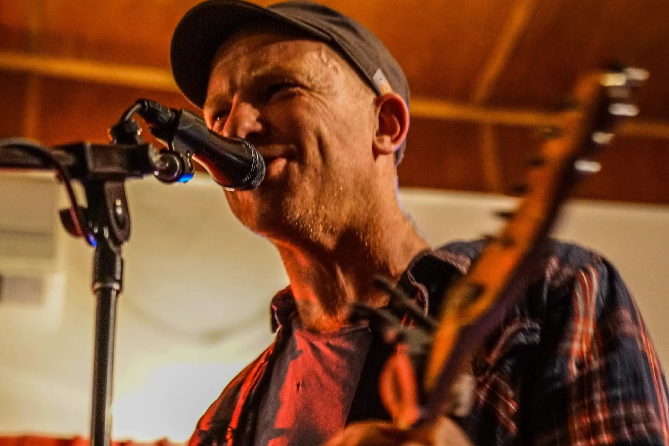 Live music - Dave Prideaux