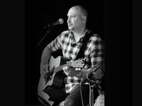 Live music - Paul Hiller